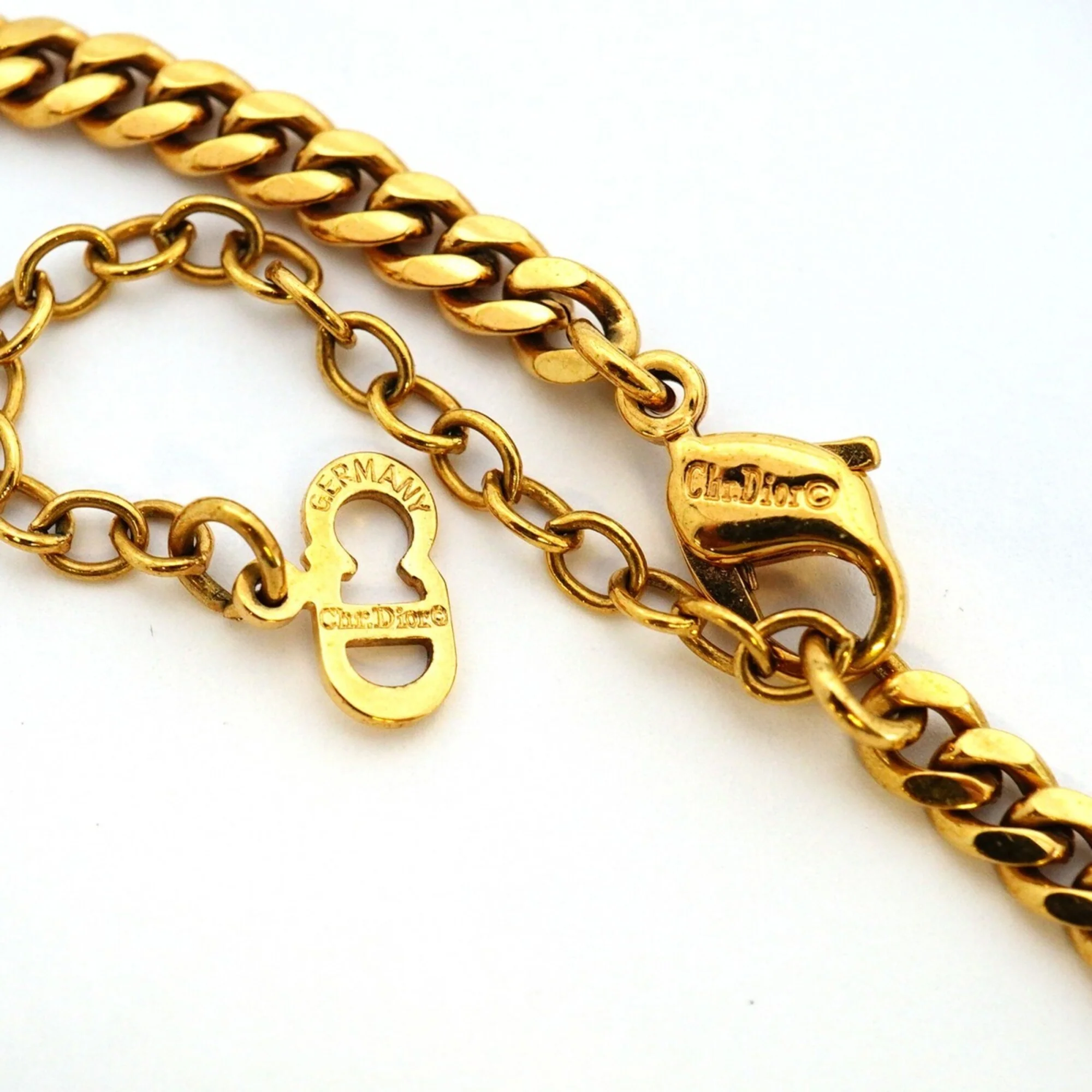 Pendant Necklace Gold and Rhinestone - Image 4