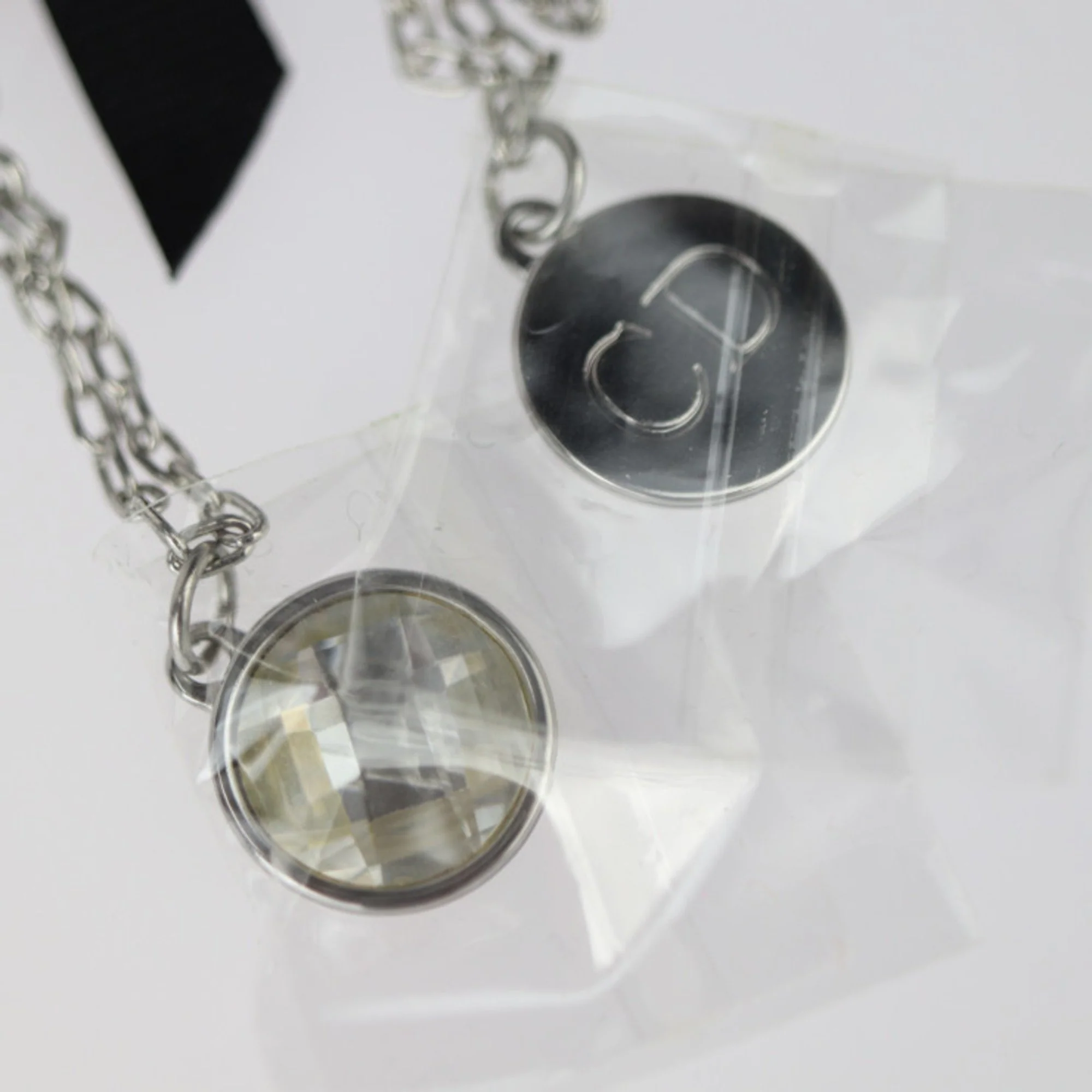 Pendant Necklace Metal Black and Silver - Image 3