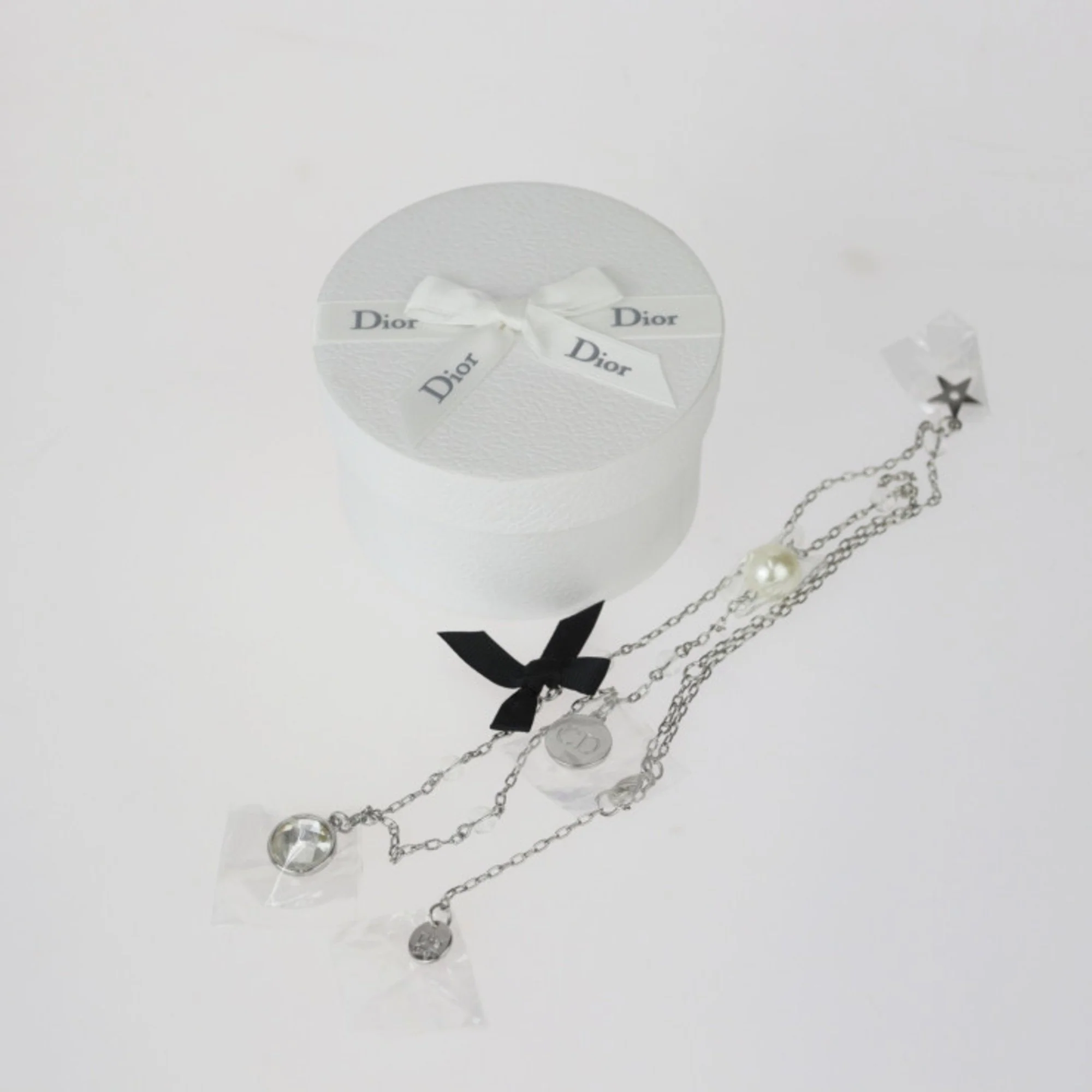 Pendant Necklace Metal Black and Silver - Image 7