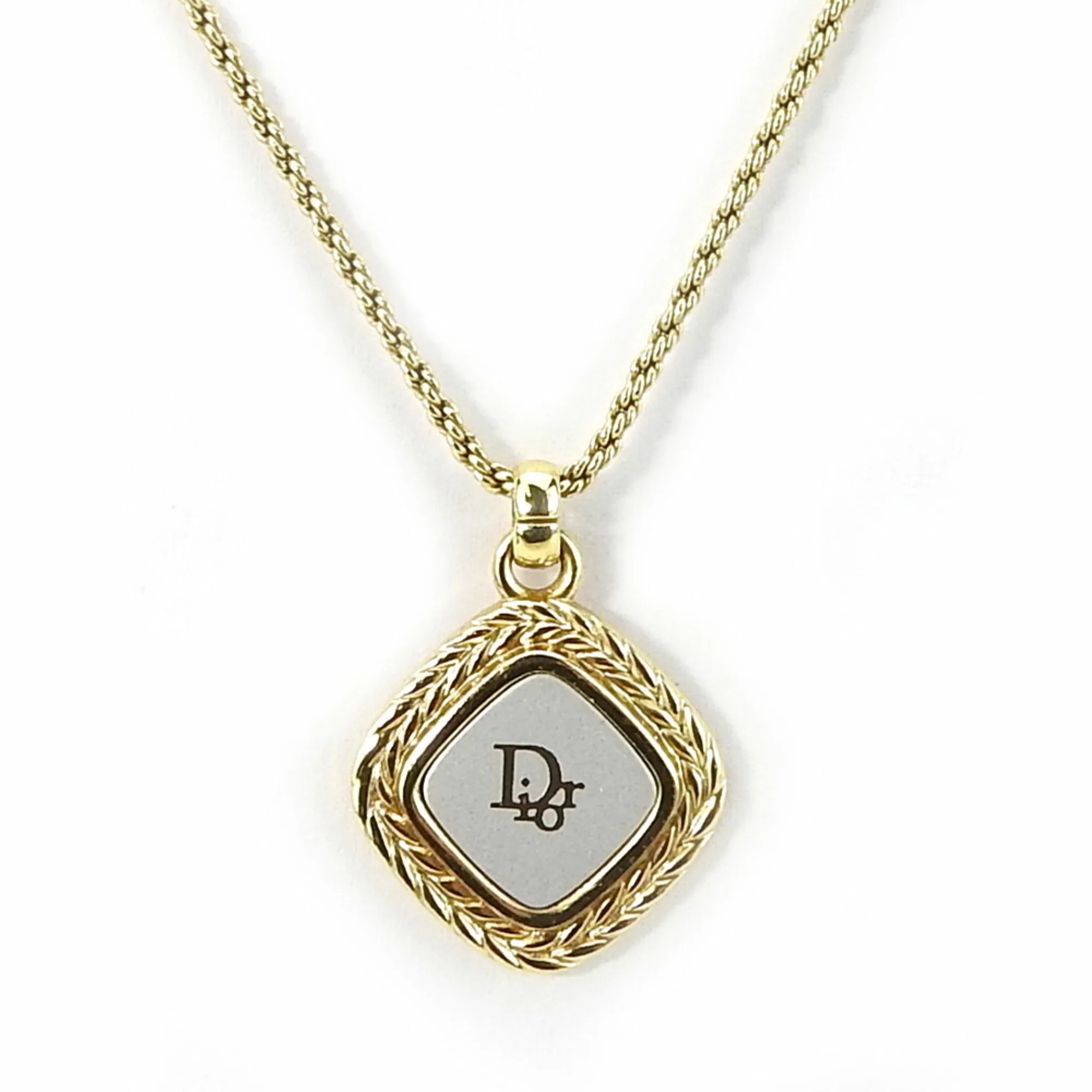 Pendant Necklace Metal Gold and Silver
