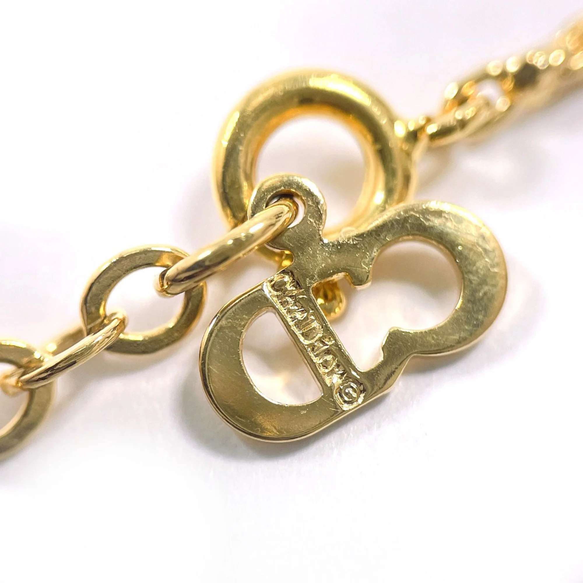 Vintage Pendant Necklace Metal and Rhinestone Gold - Image 5