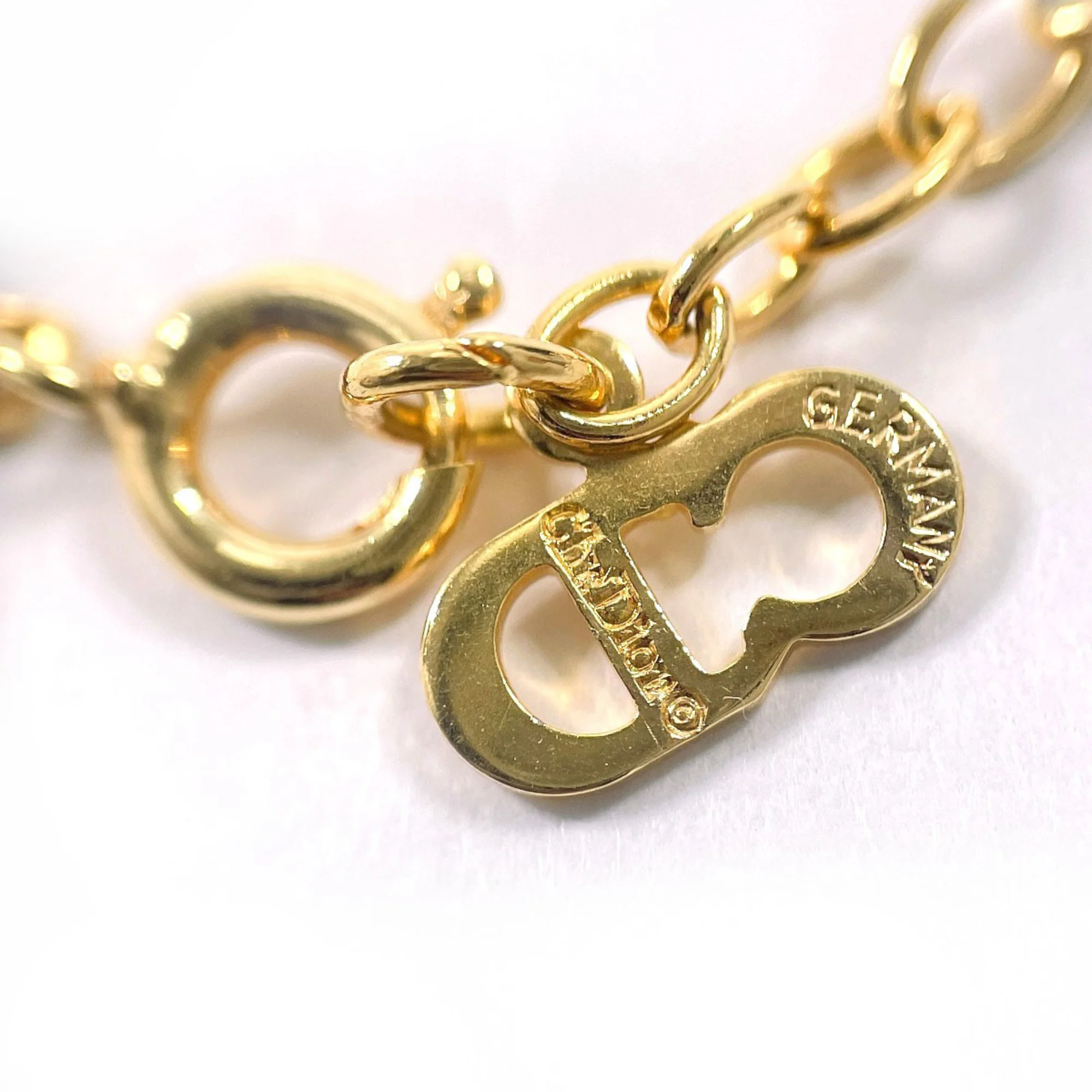 Vintage Pendant Necklace Metal Gold - Image 5