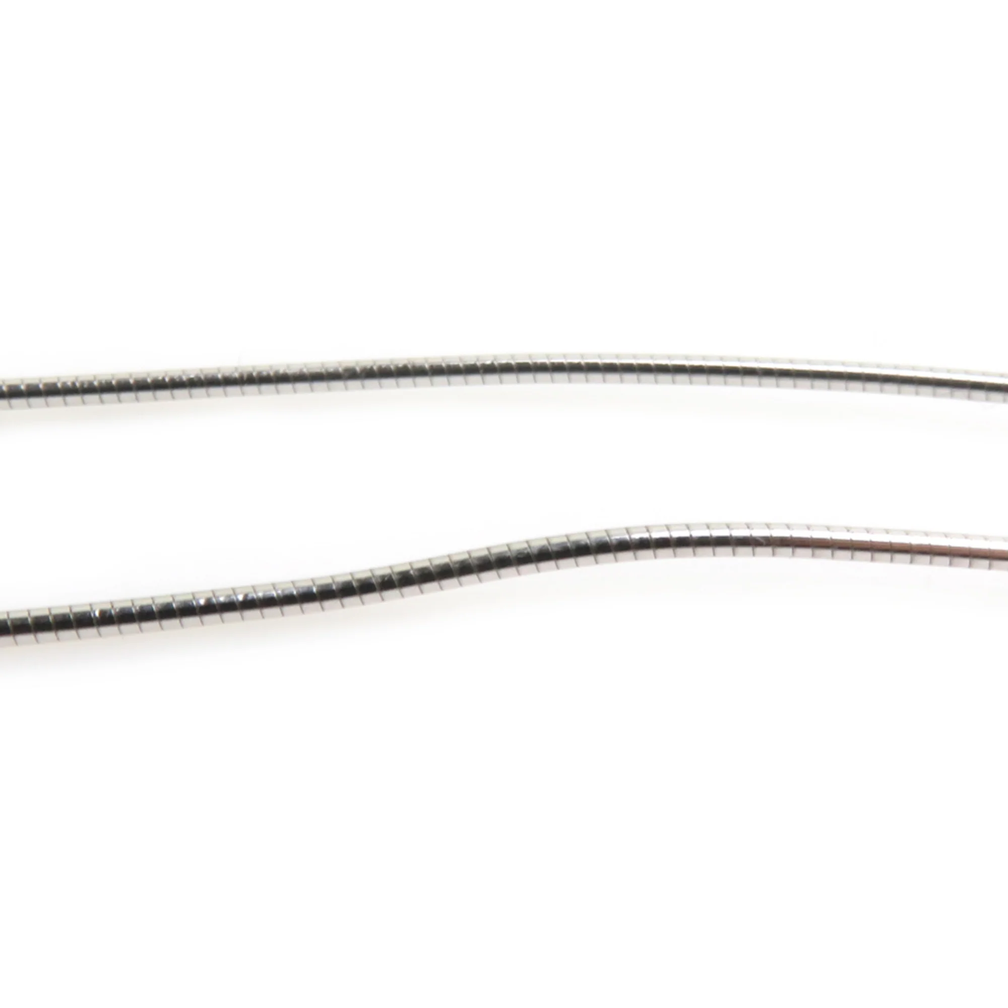 Pendant Necklace Enamel and Metal Off-White and Silver - Image 7