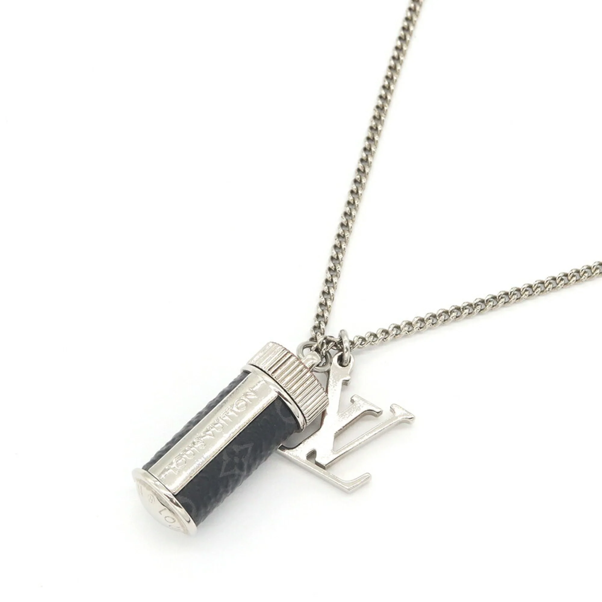 Pendant Necklace Leather and Metal