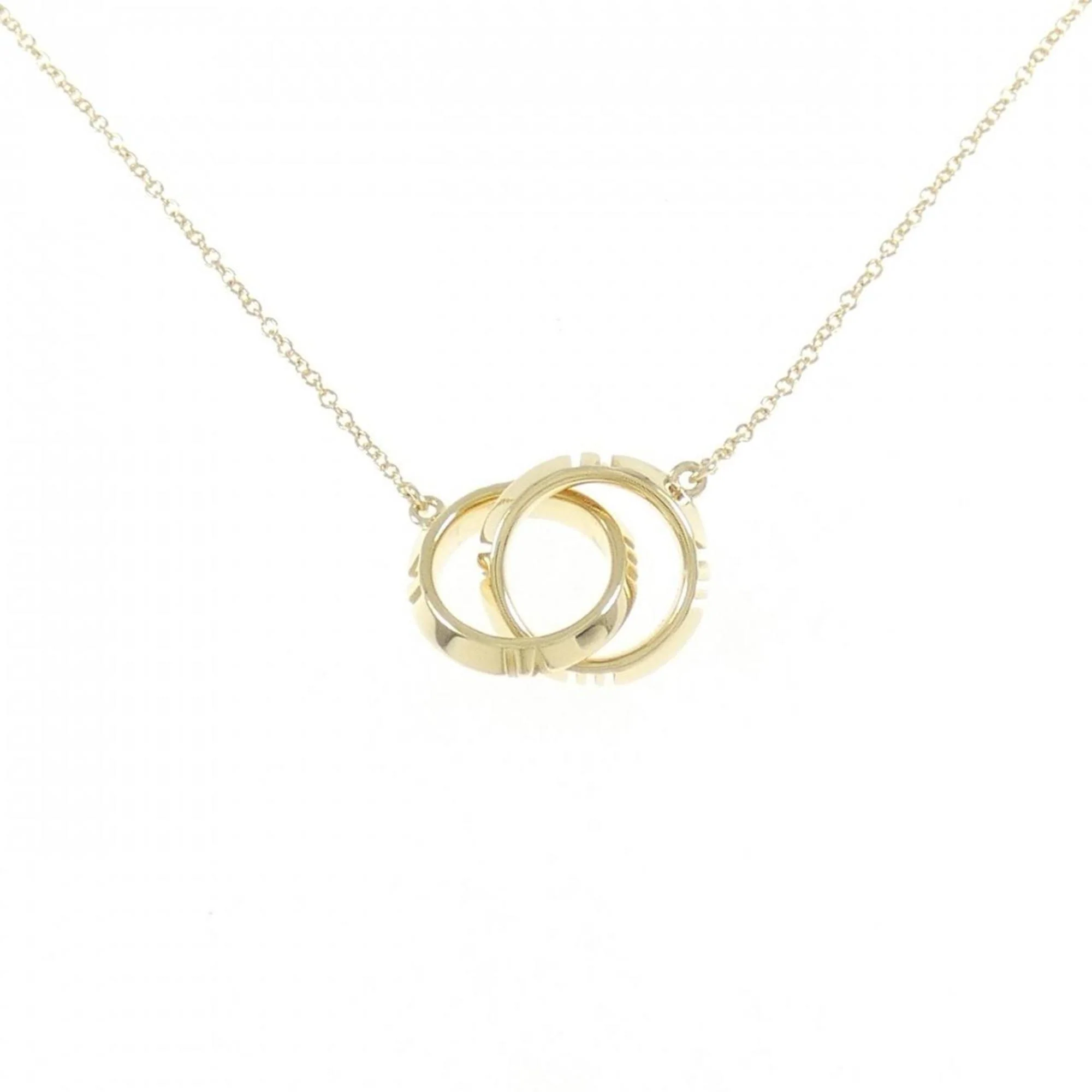 Closed Interlocking Pendant Necklace 18K Yellow Gold