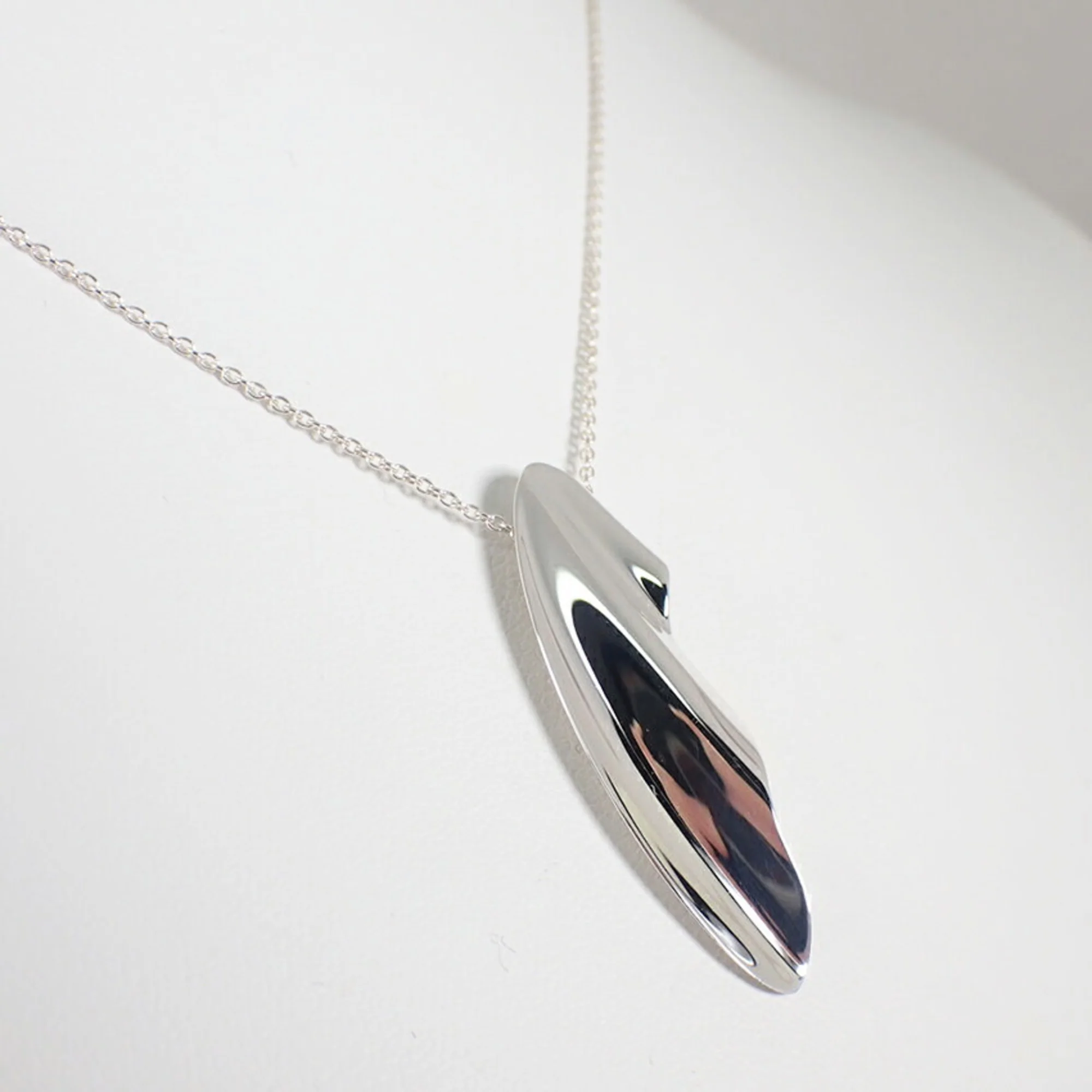 Elsa Peretti Pendant Necklace Sterling Silver 36.5mm - Image 5