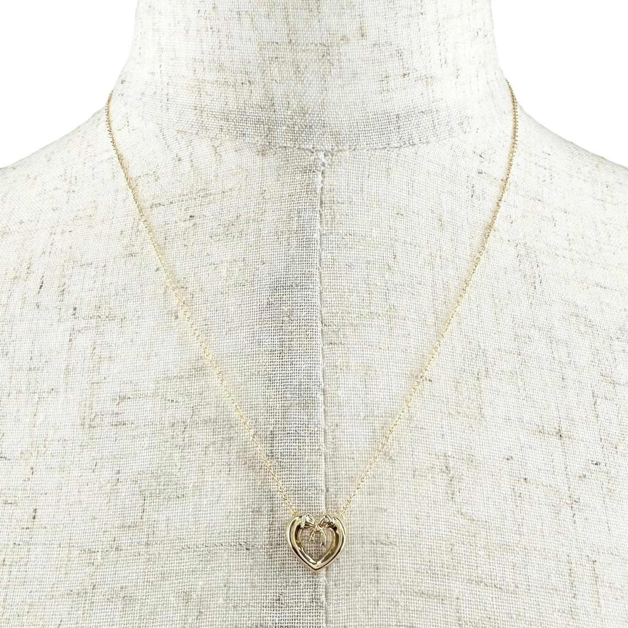 Heart Ribbon Pendant Necklace 18K Gold - Image 3