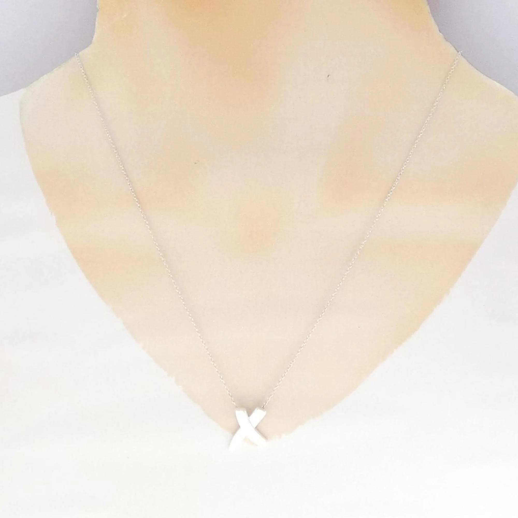 Kiss Pendant Necklace Sterling Silver - Image 6