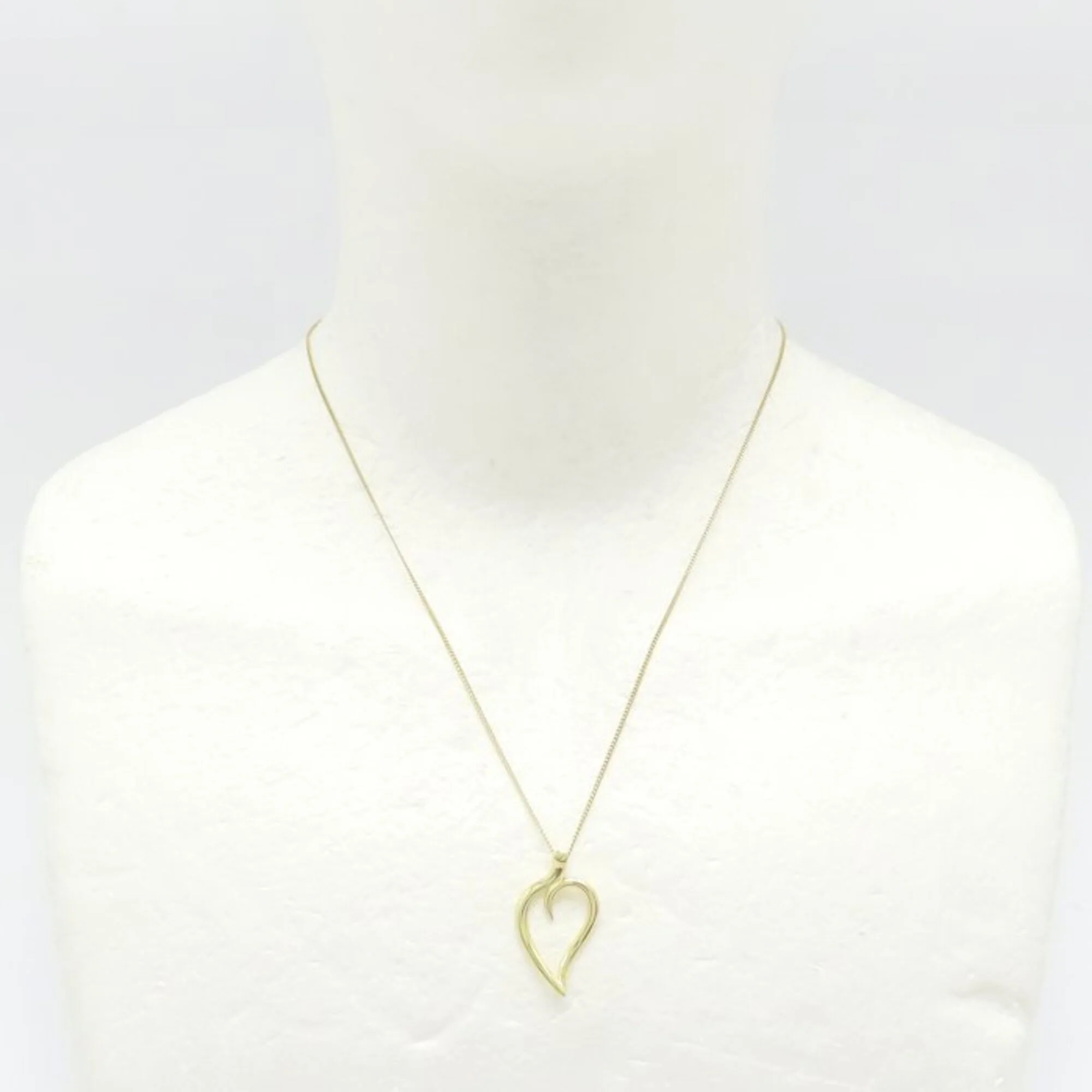 Leaf Heart Pendant Necklace 18K Yellow Gold - Image 3