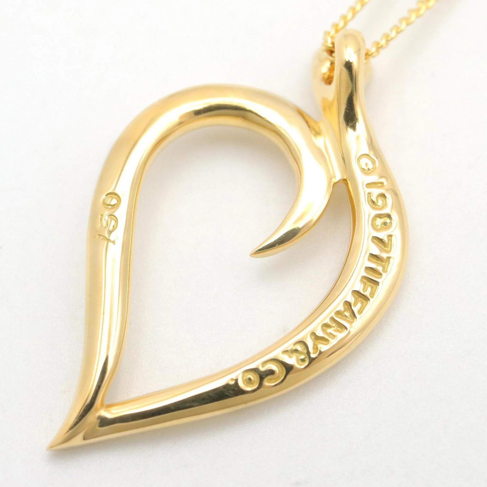Leaf Pendant Necklace 18K Yellow Gold - Image 3