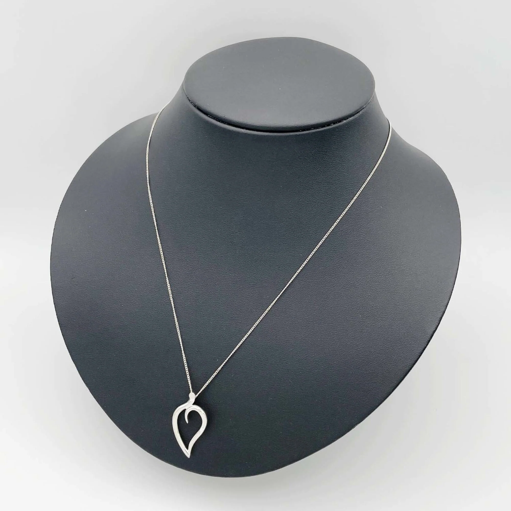 Open Leaf Heart Pendant Necklace Sterling Silver - Image 7