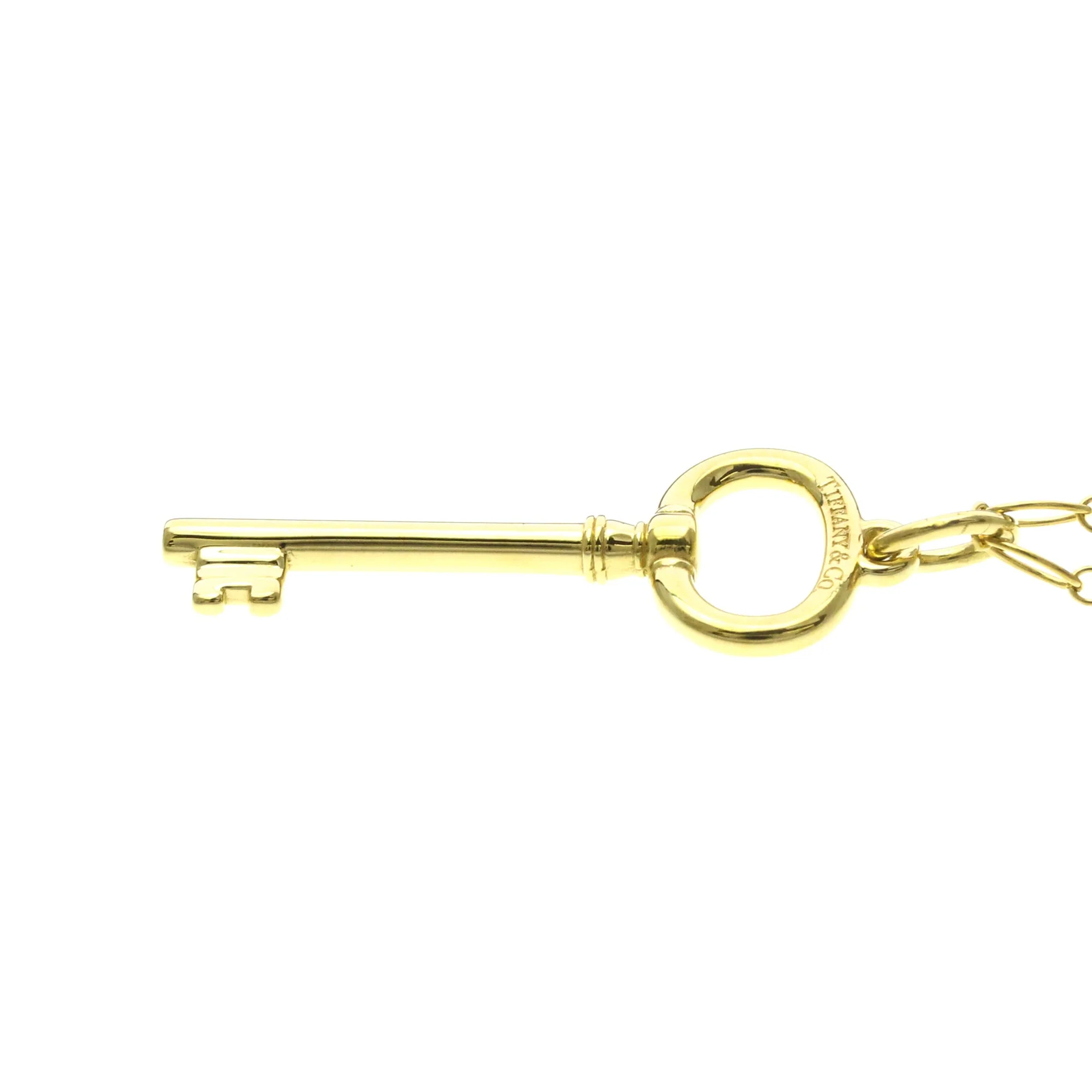 Oval Key Pendant Necklace 18K Yellow Gold - Image 3
