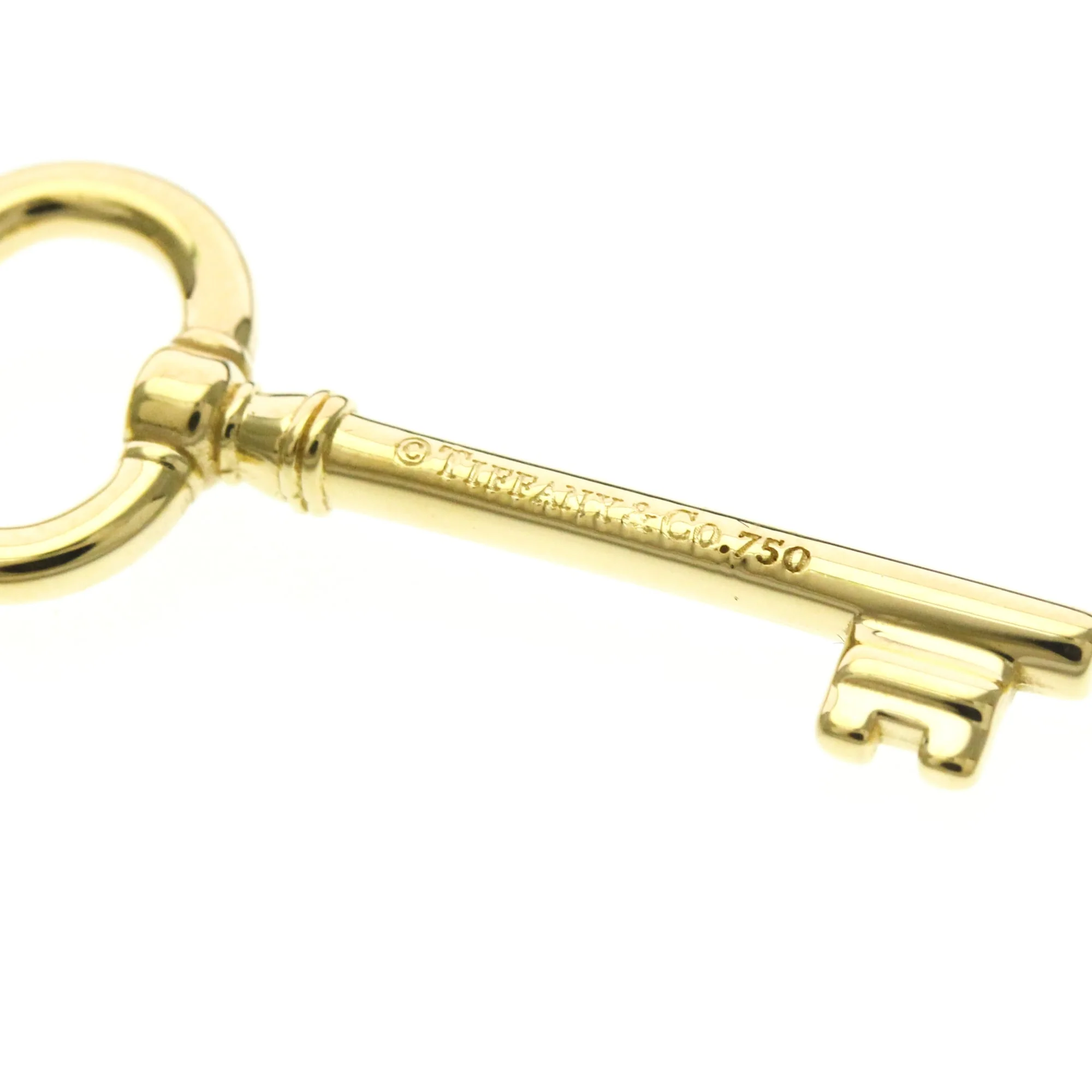 Oval Key Pendant Necklace 18K Yellow Gold - Image 8