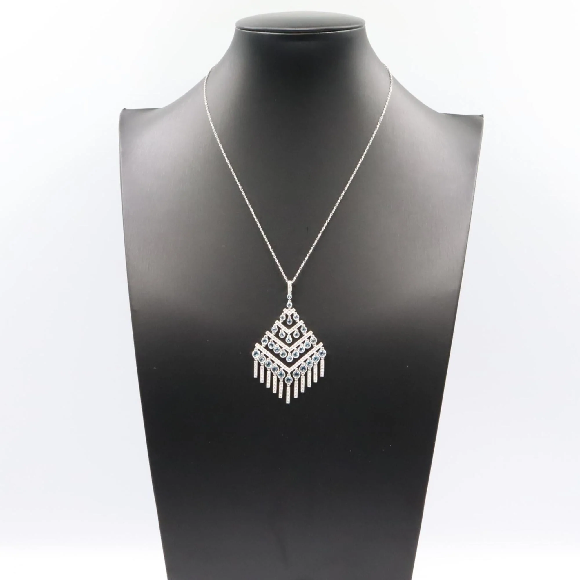 Pendant Necklace Platinum with Aquamarine and Diamond - Image 6
