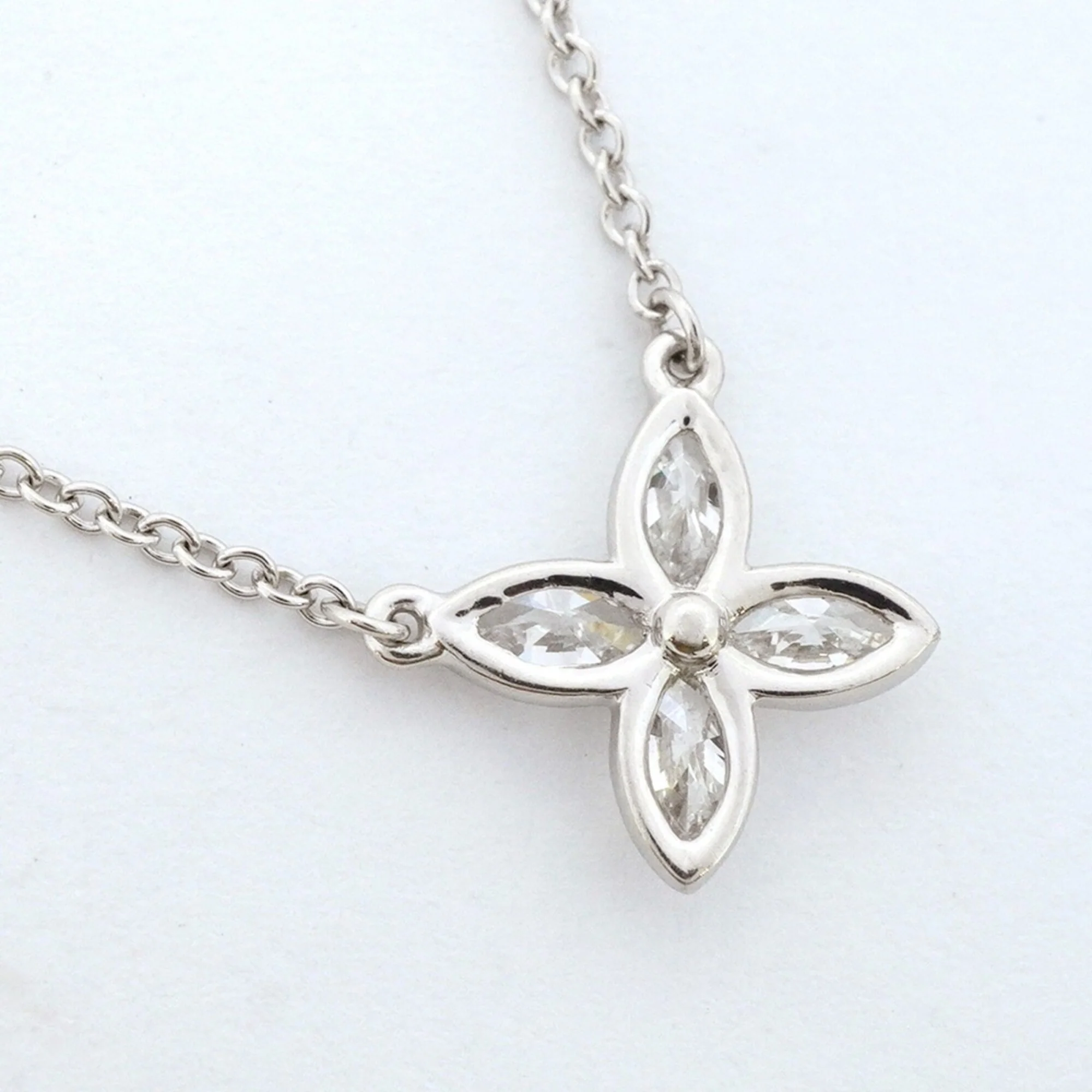 Pendant Necklace Platinum with Diamond - Image 2