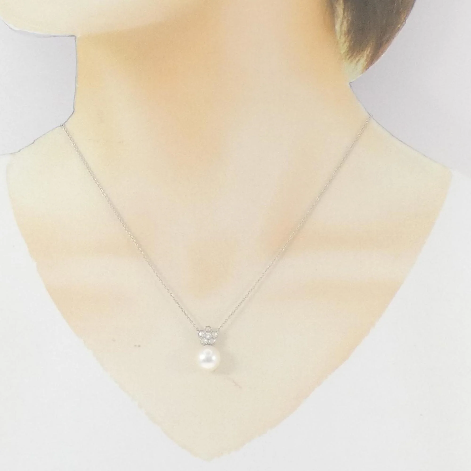 Pendant Necklace Platinum with Diamond and Pearl - Image 6