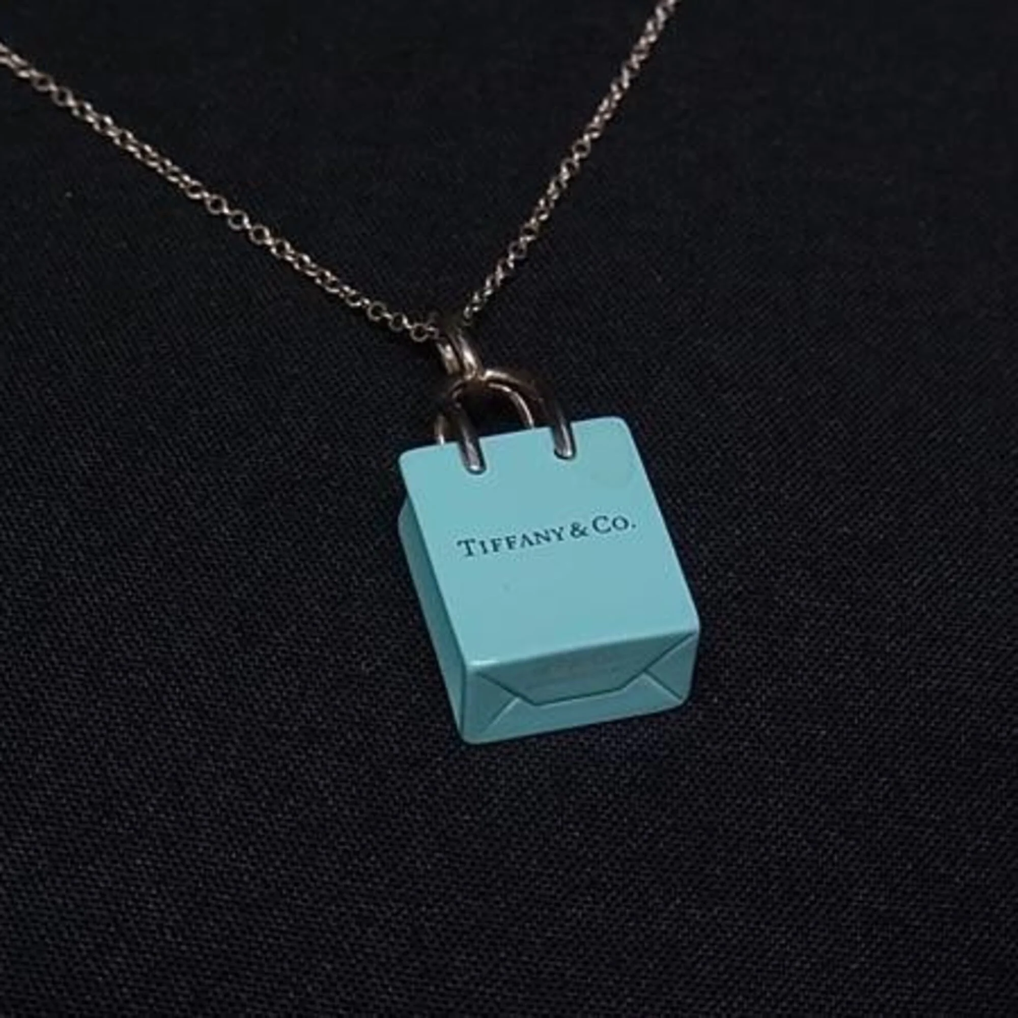 Pendant Necklace Sterling Silver Blue Shopper Motif - Image 2
