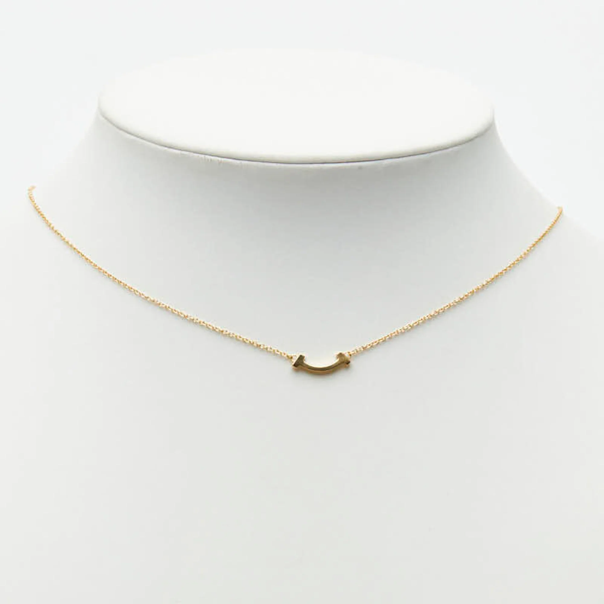 T Smile Mini Pendant Necklace 18K Yellow Gold - Image 7
