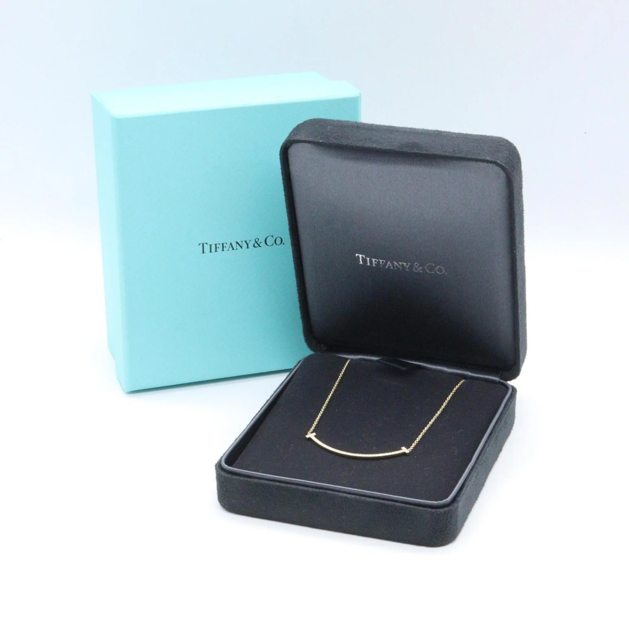T Smile Pendant Necklace 18K Yellow Gold with Diamonds - Image 5