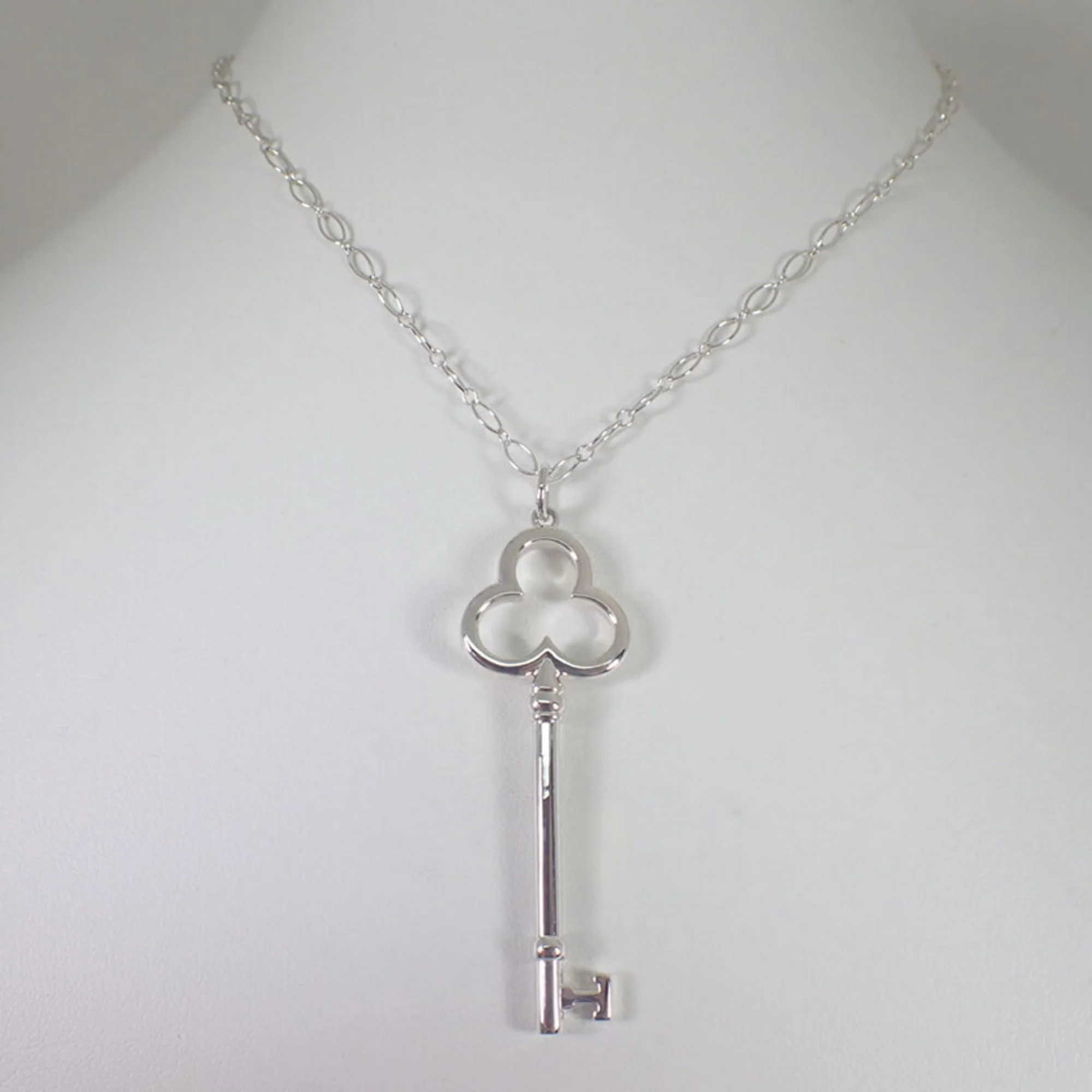 Trefoil Key Oval Link Chain Pendant Necklace Sterling Silver - Image 3