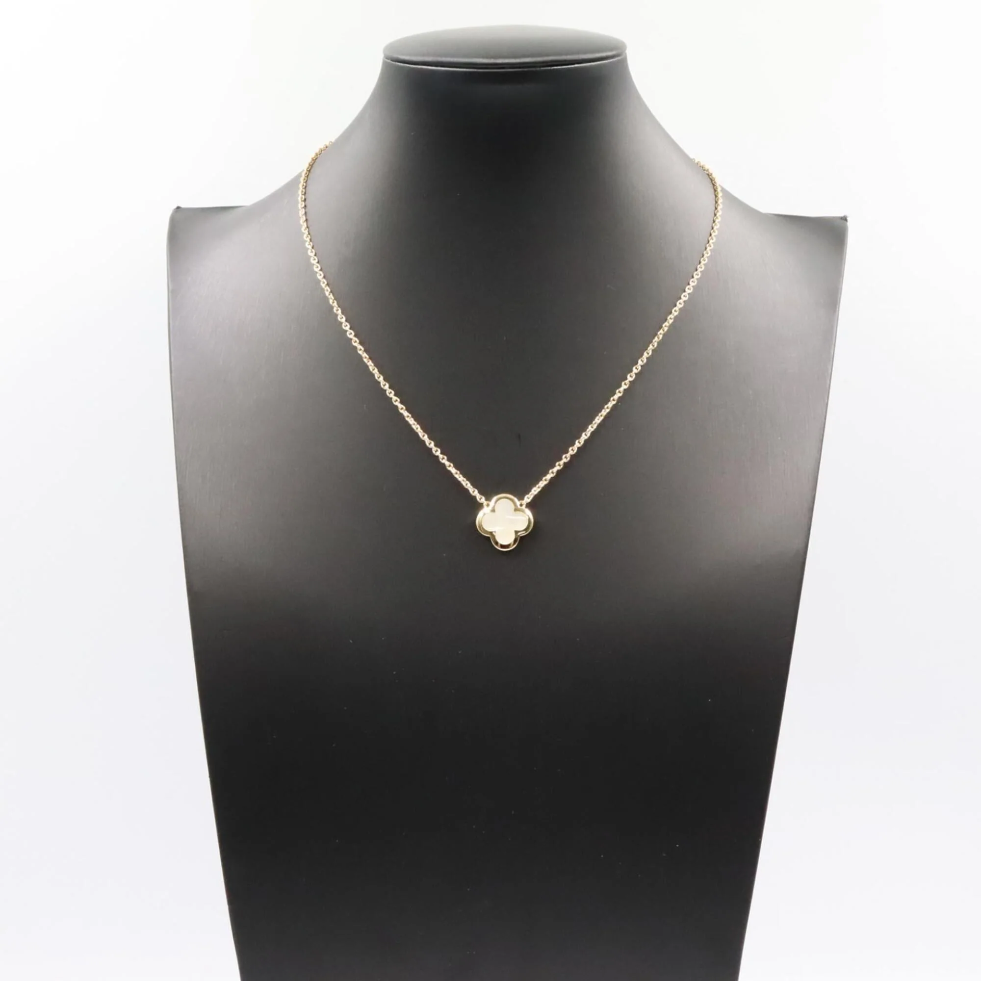 Alhambra Pendant Necklace 18K Yellow Gold - Image 7