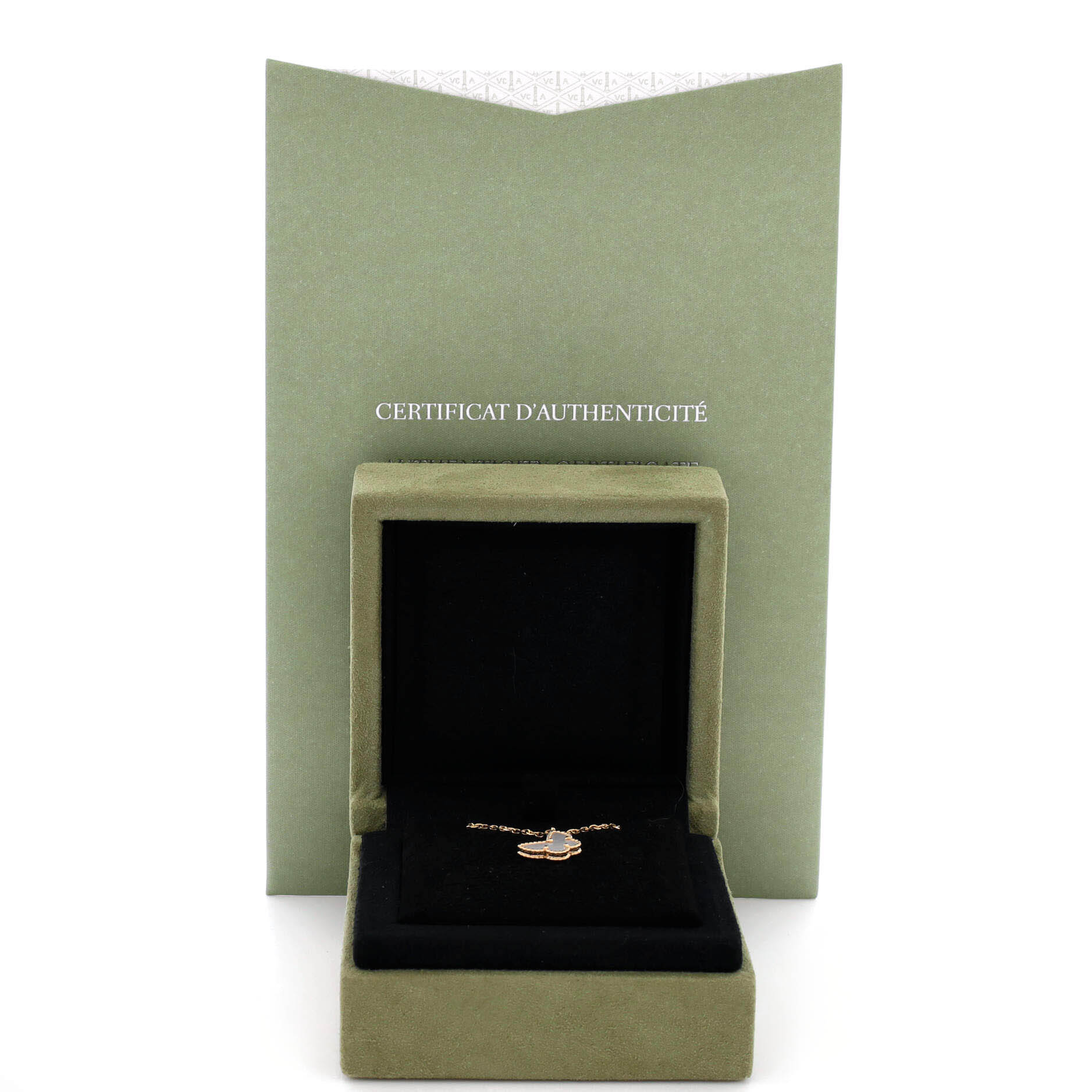 Sweet Alhambra Butterfly Pendant Necklace 18K Yellow Gold and Mother of Pearl - Image 2