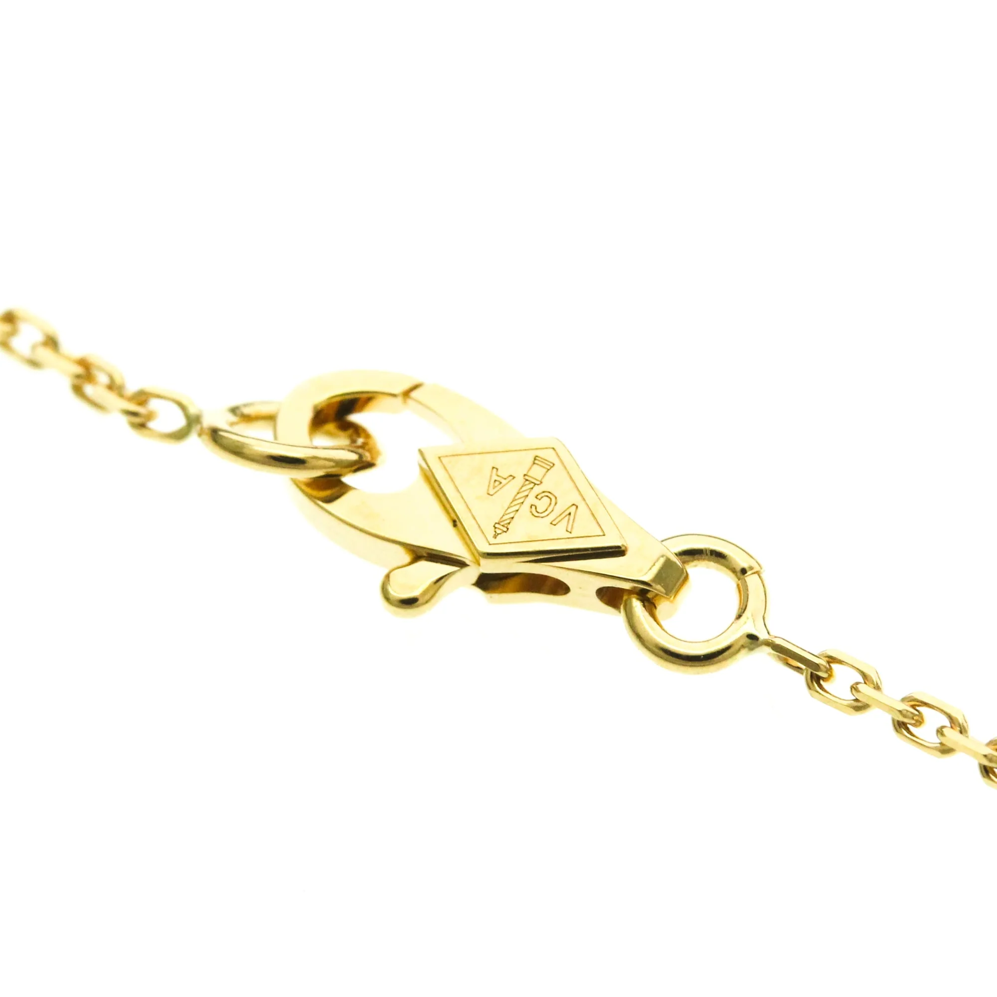 Sweet Alhambra Pendant Necklace 18K Yellow Gold and Mother of Pearl - Image 9