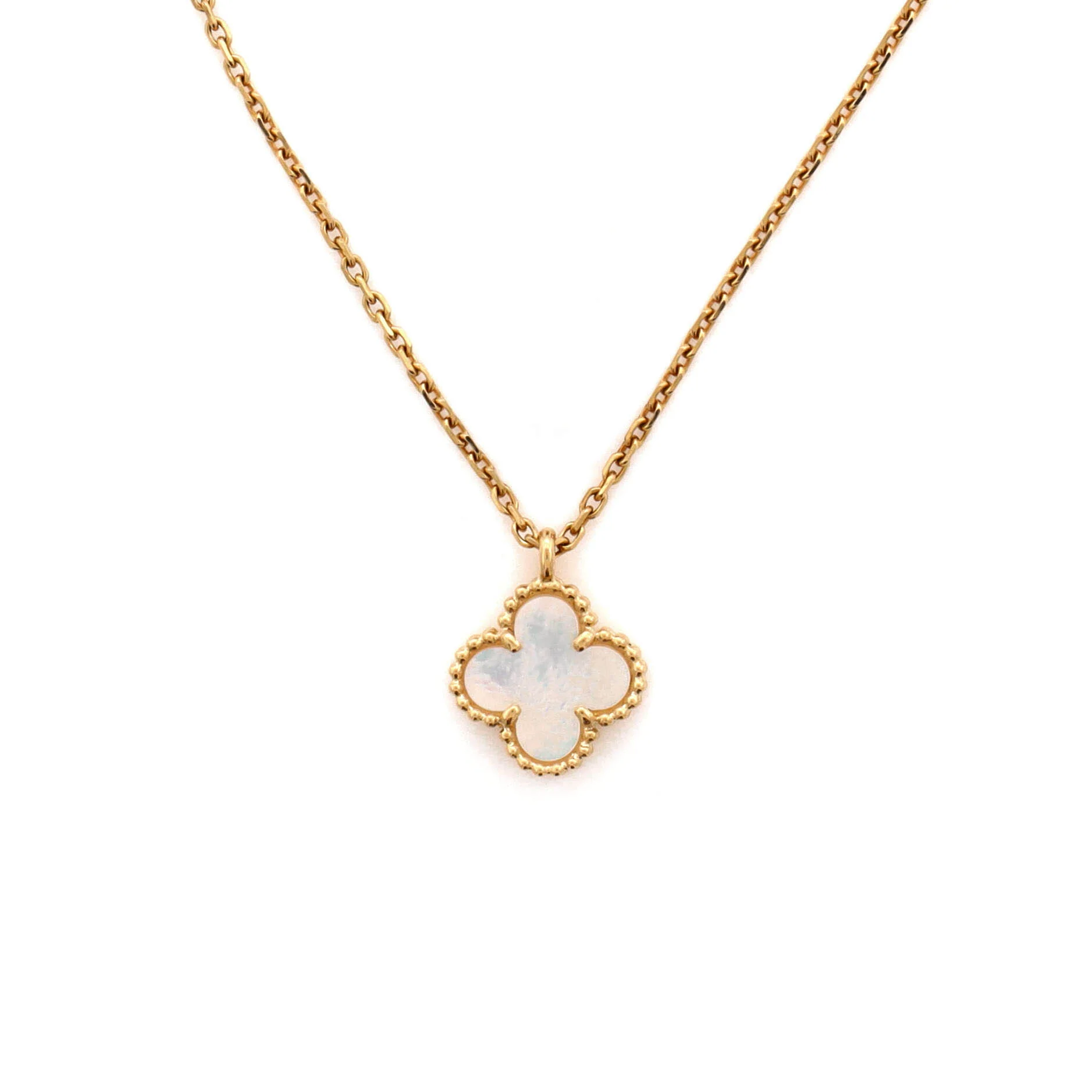 Sweet Alhambra Pendant Necklace 18K Yellow Gold and Mother of Pearl - Image 4
