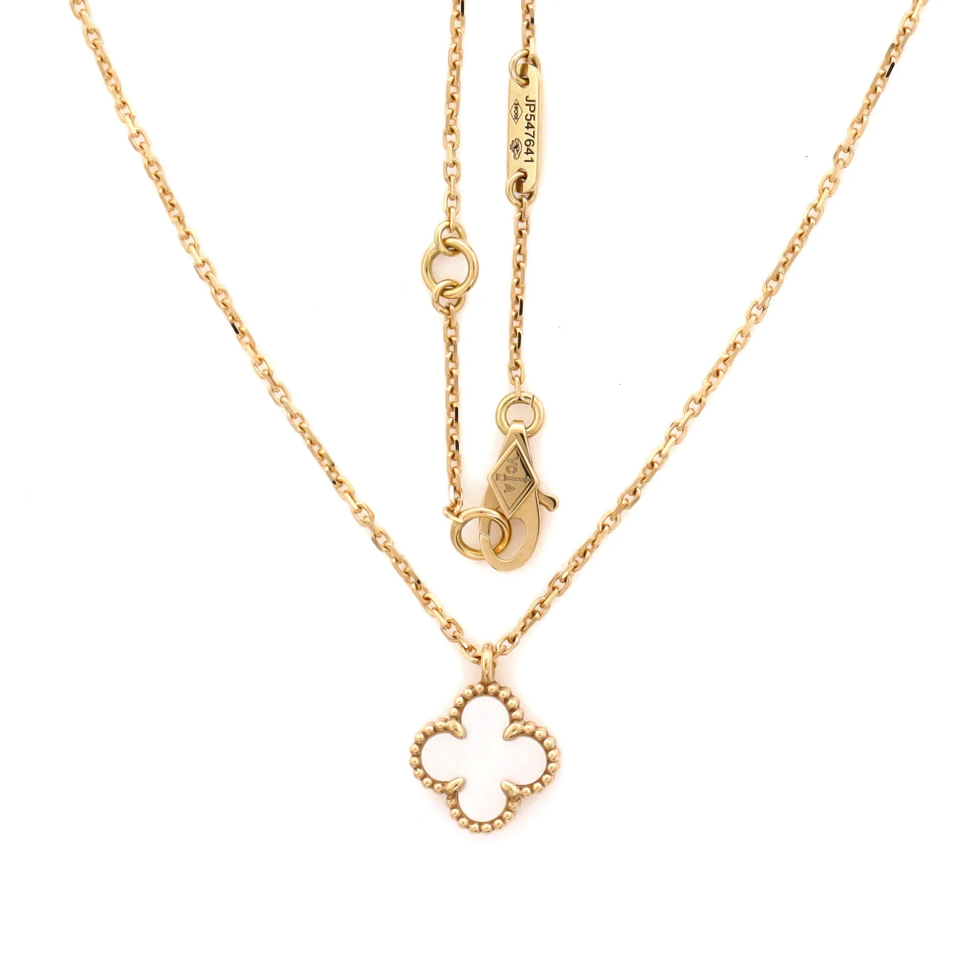 Sweet Alhambra Pendant Necklace 18K Yellow Gold and Mother of Pearl - Image 3