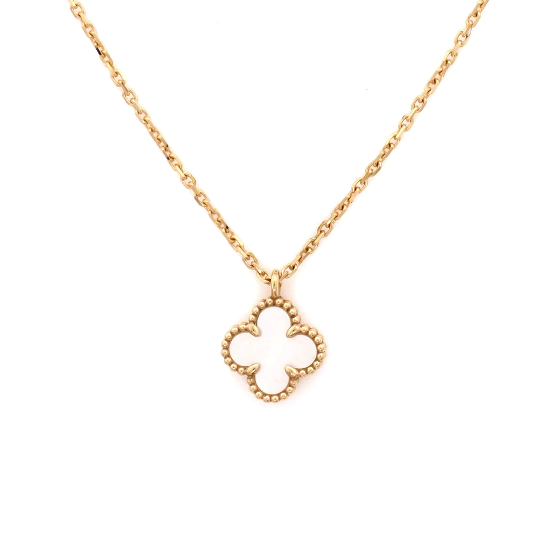 Sweet Alhambra Pendant Necklace 18K Yellow Gold and Mother of Pearl - Image 4