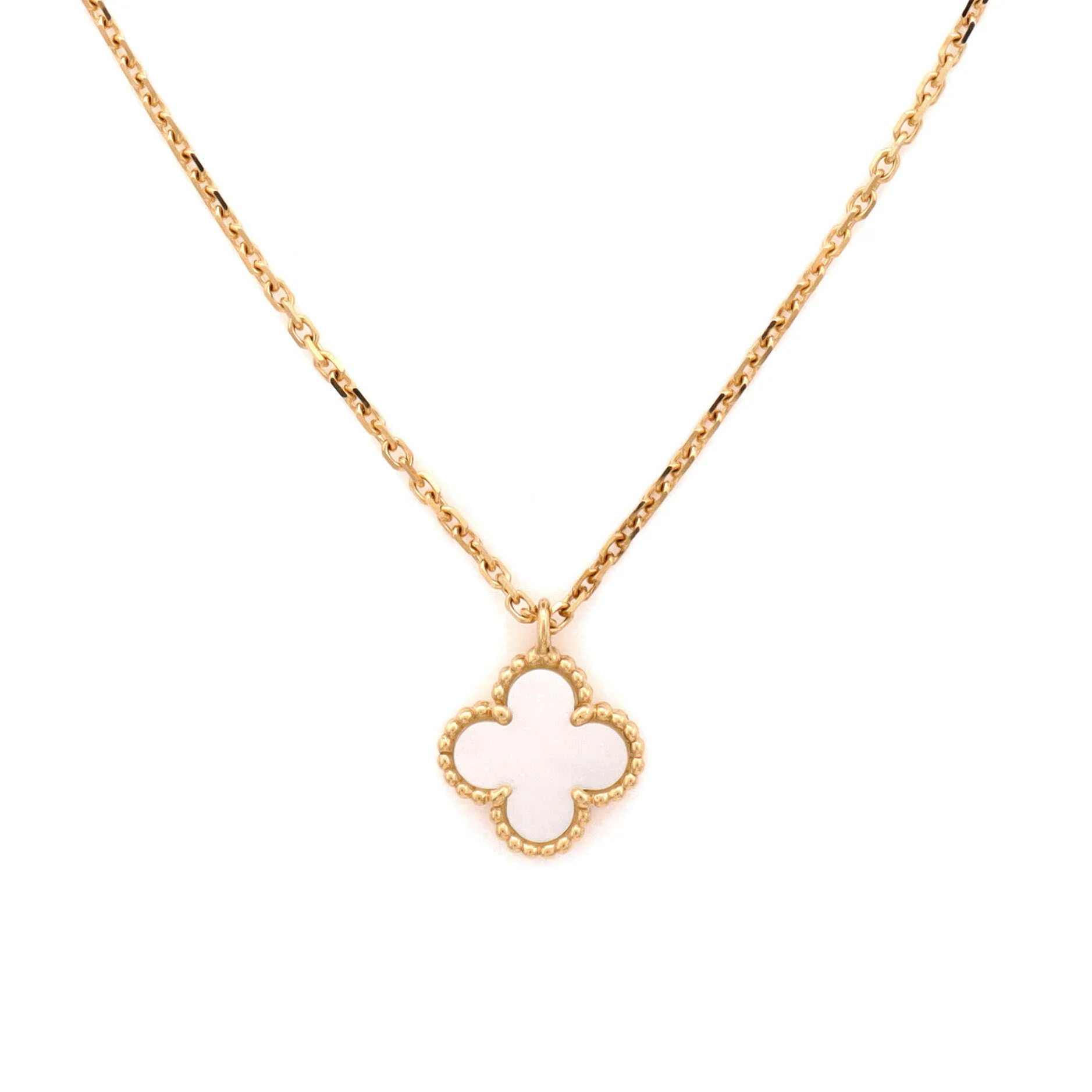 Sweet Alhambra Pendant Necklace 18K Yellow Gold and Mother of Pearl - Image 4