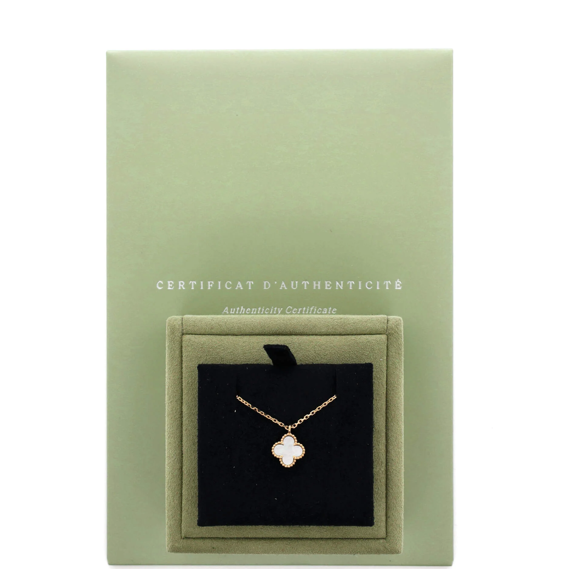 Sweet Alhambra Pendant Necklace 18K Yellow Gold and Mother of Pearl - Image 5