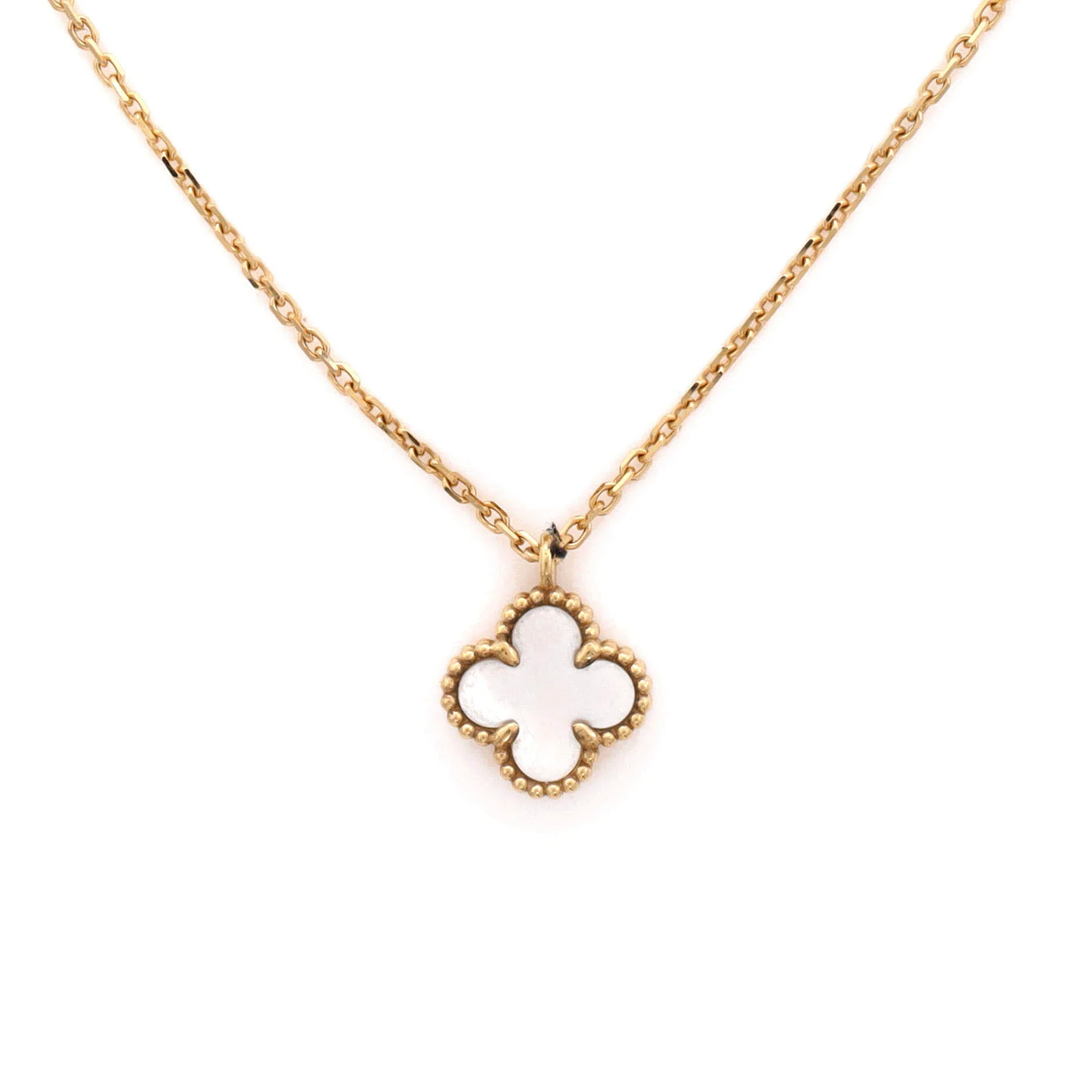 Sweet Alhambra Pendant Necklace 18K Yellow Gold and Mother of Pearl - Image 4