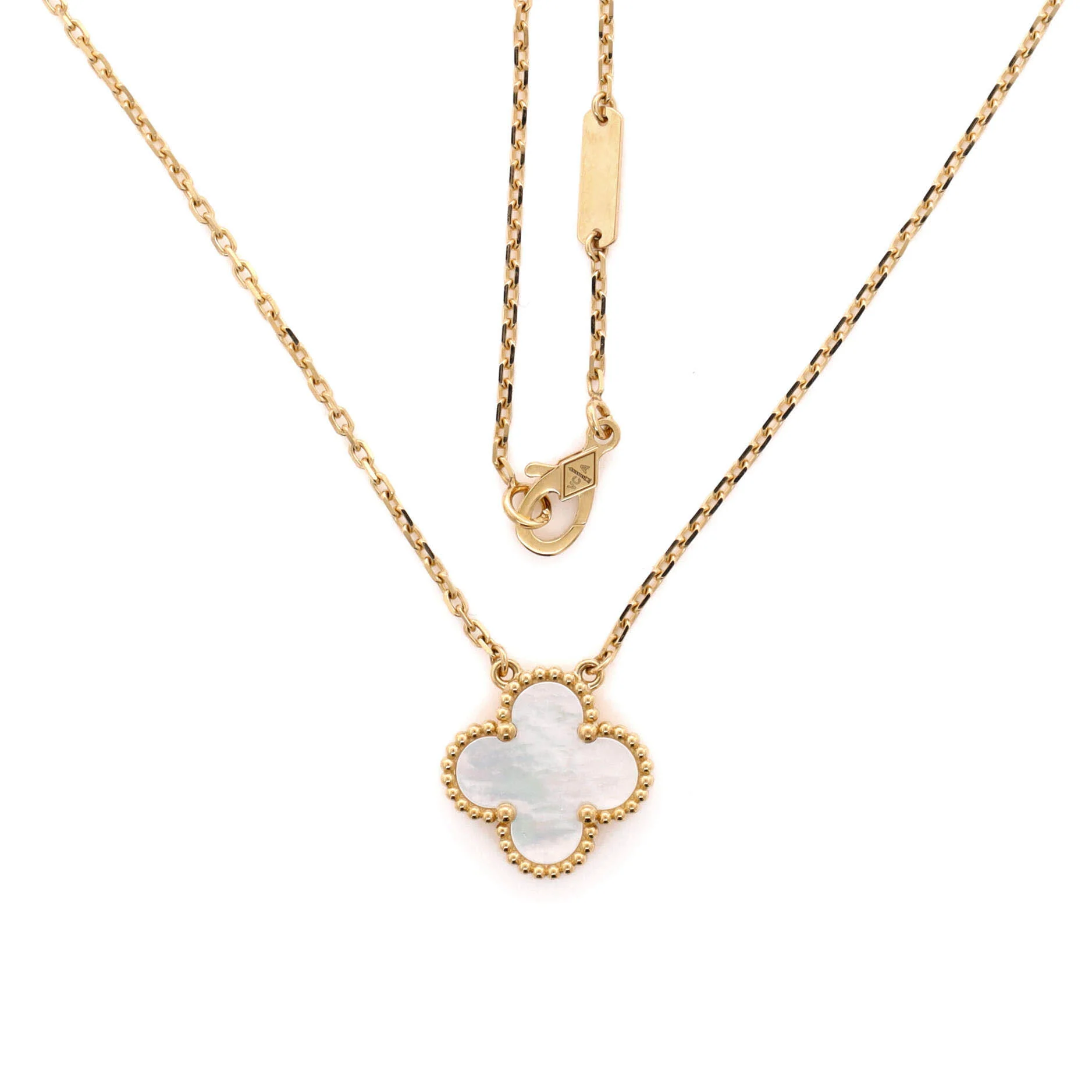 Vintage Alhambra Pendant Necklace 18K Yellow Gold and Mother of Pearl - Image 3