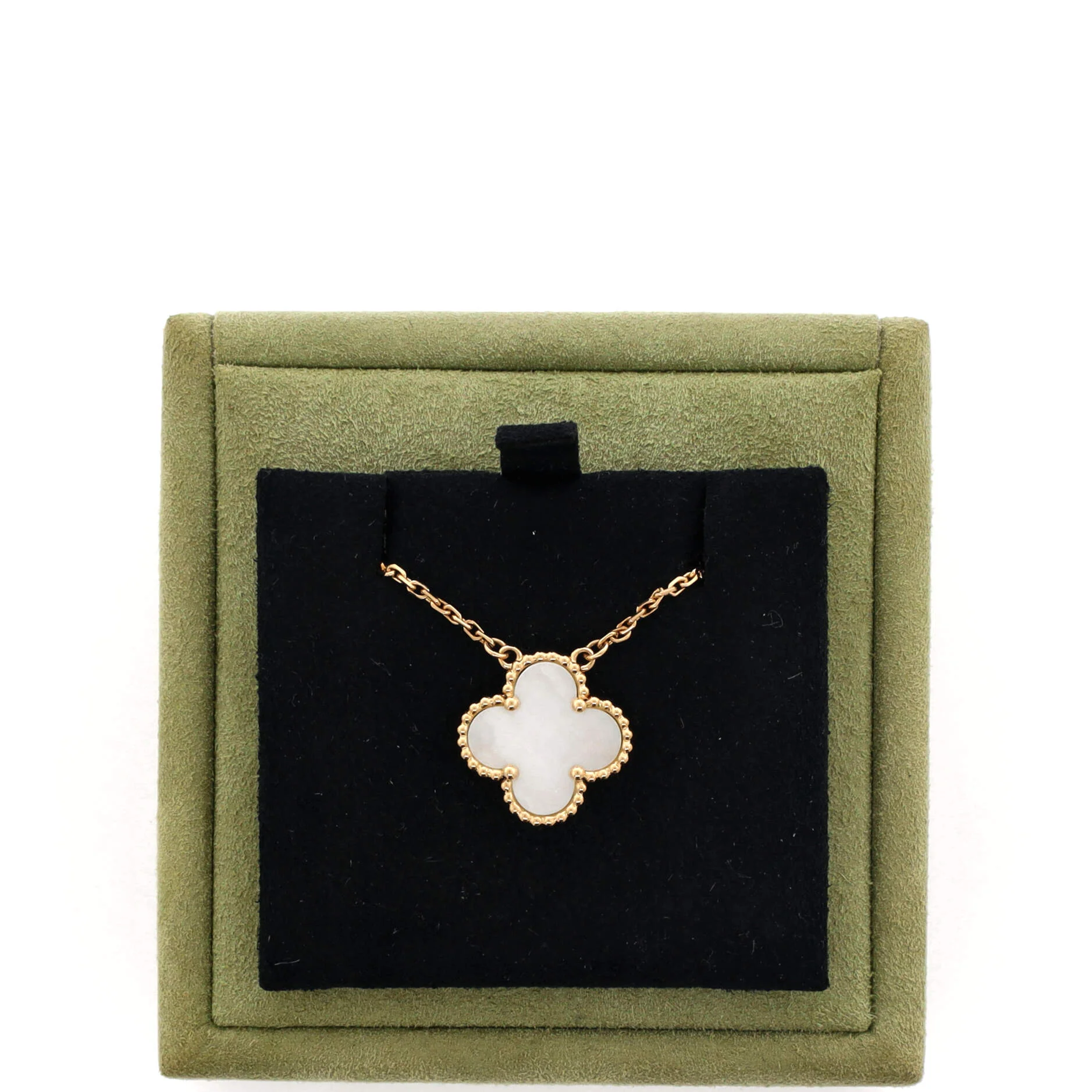 Vintage Alhambra Pendant Necklace 18K Yellow Gold and Mother of Pearl - Image 2