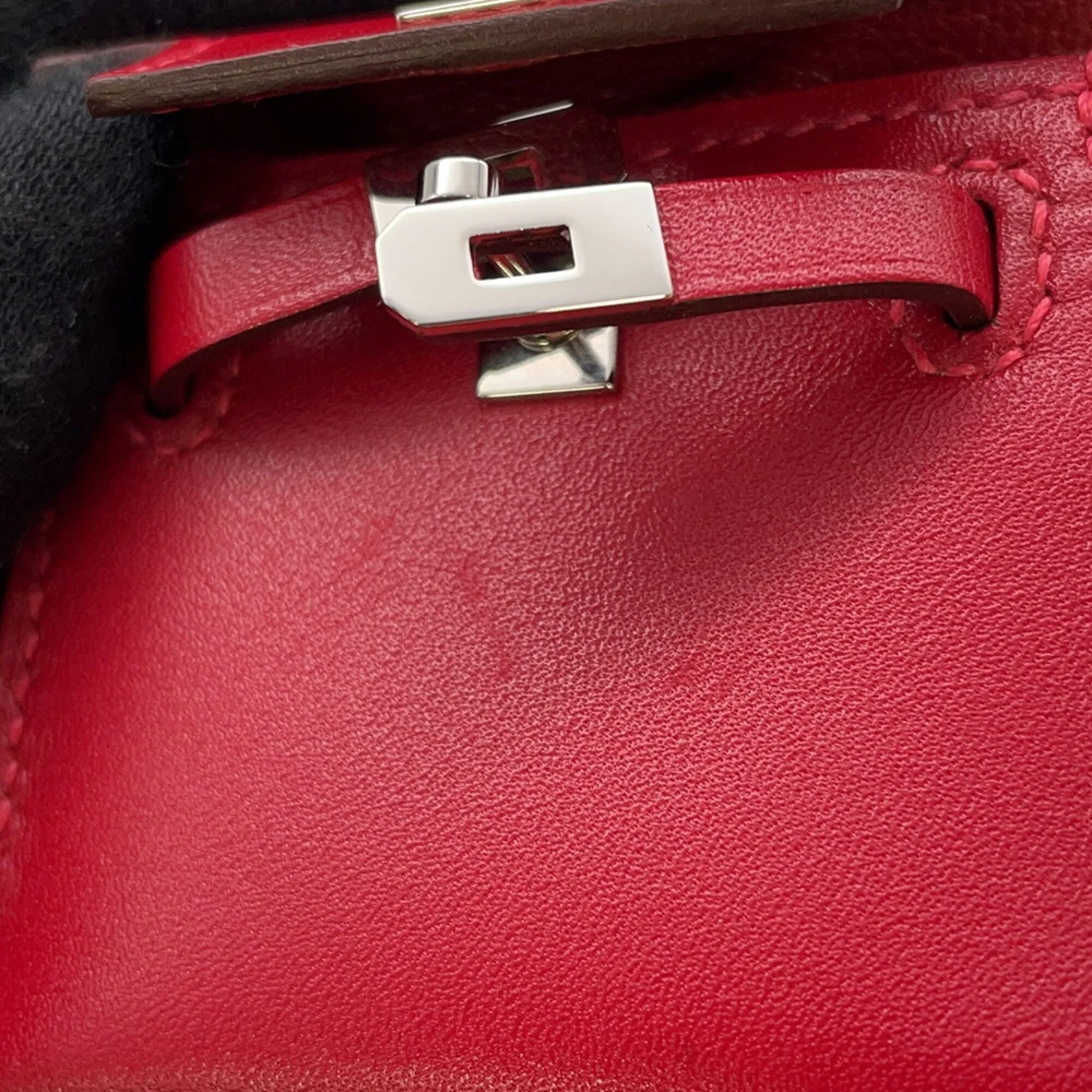 Kelly Twilly Charm Silk and Tadelakt Leather Rouge Vif Handbag Charm - Image 6