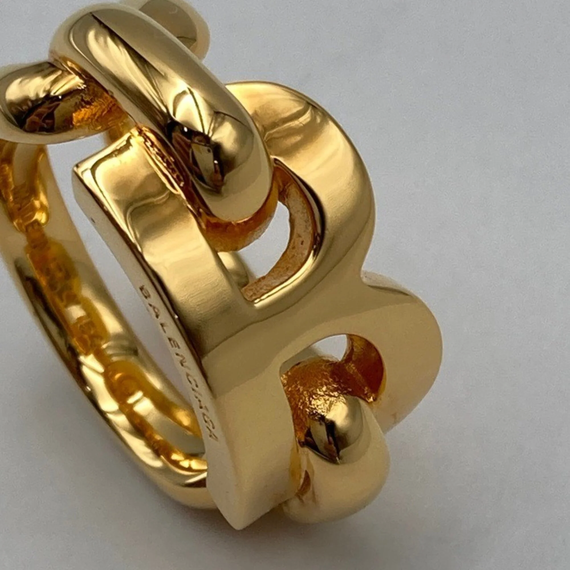 B Chain Ring Brass Gold - Image 4