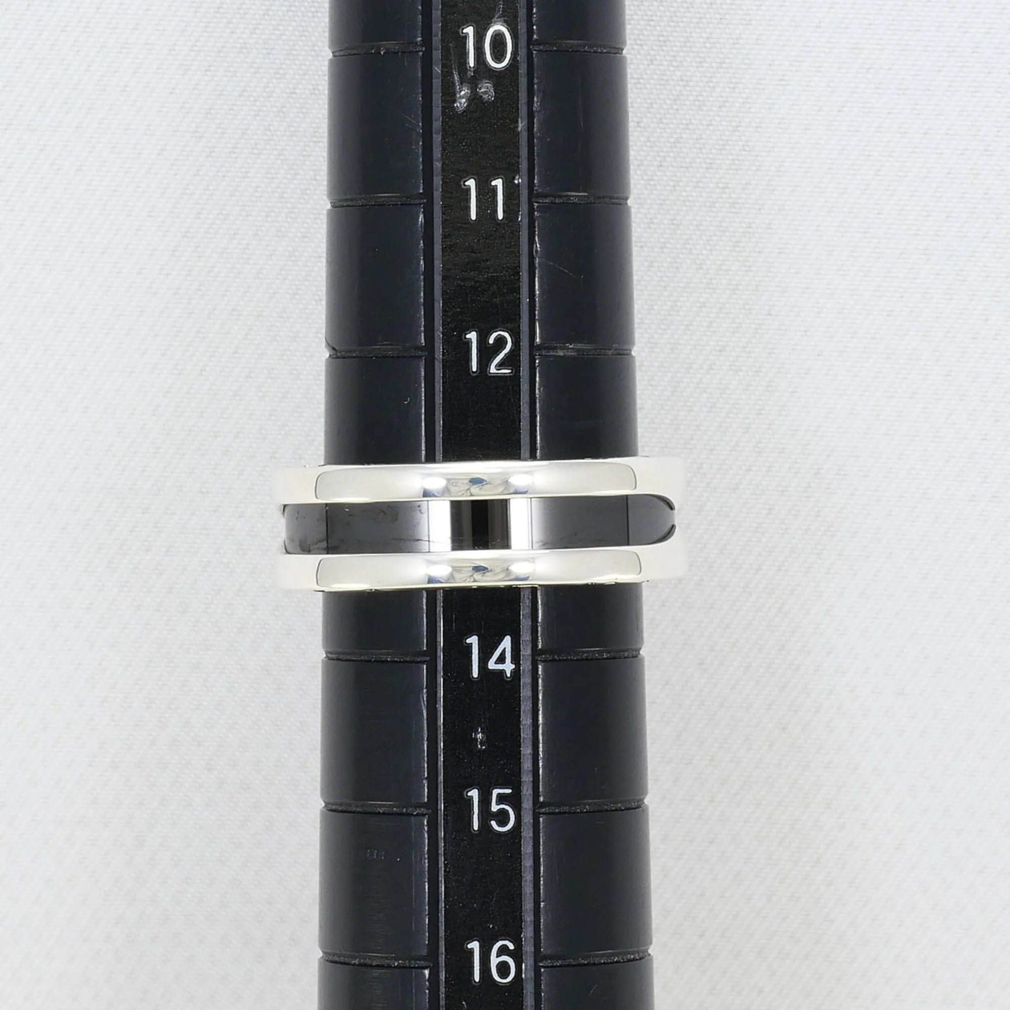 One Band Ring Ceramic and Sterling Silver - Image 8
