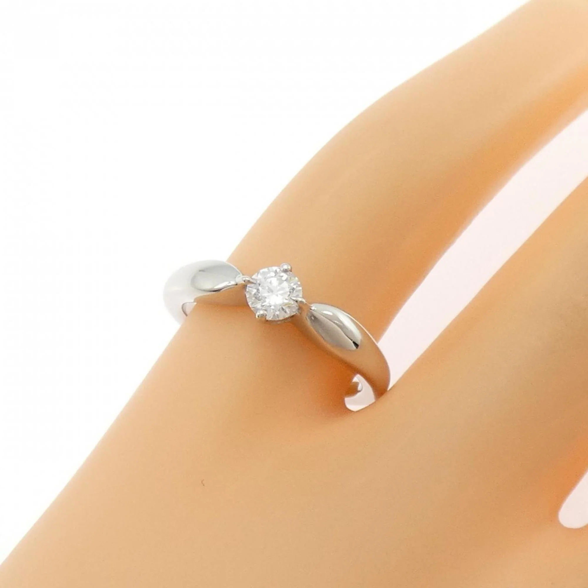 One Band Ring Platinum and Diamond - Image 4