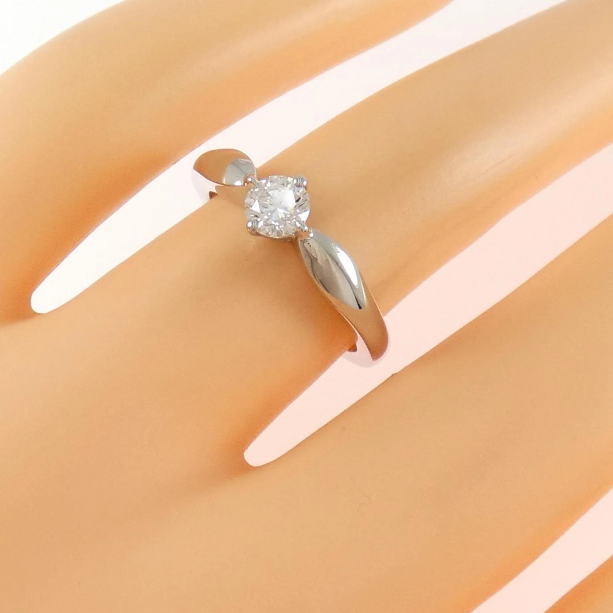 Ring Platinum with Diamond - Image 4