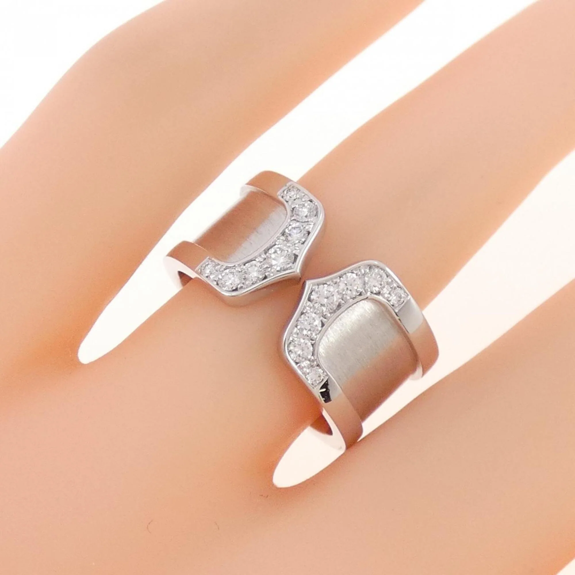 C2 Ring 18K White Gold with Diamond Large - Image 4