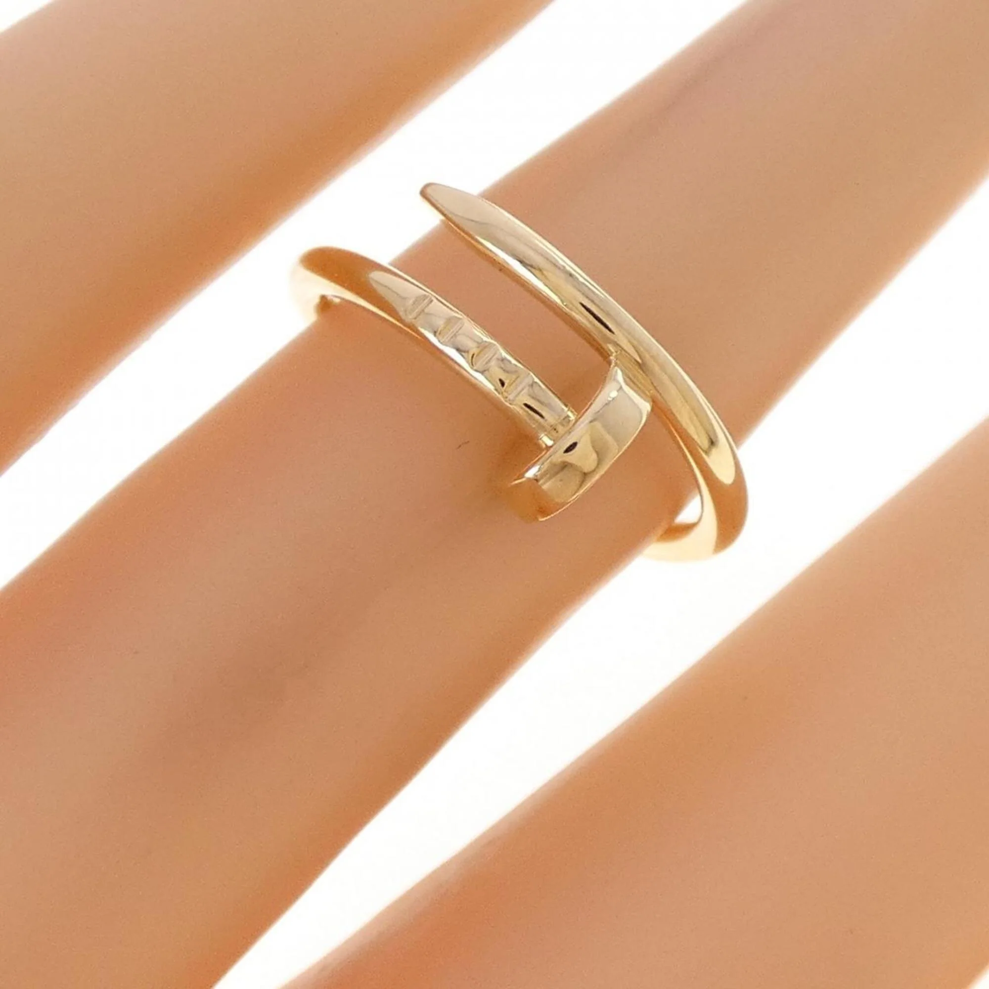 Juste un Clou Ring 18K Yellow Gold Small - Image 5