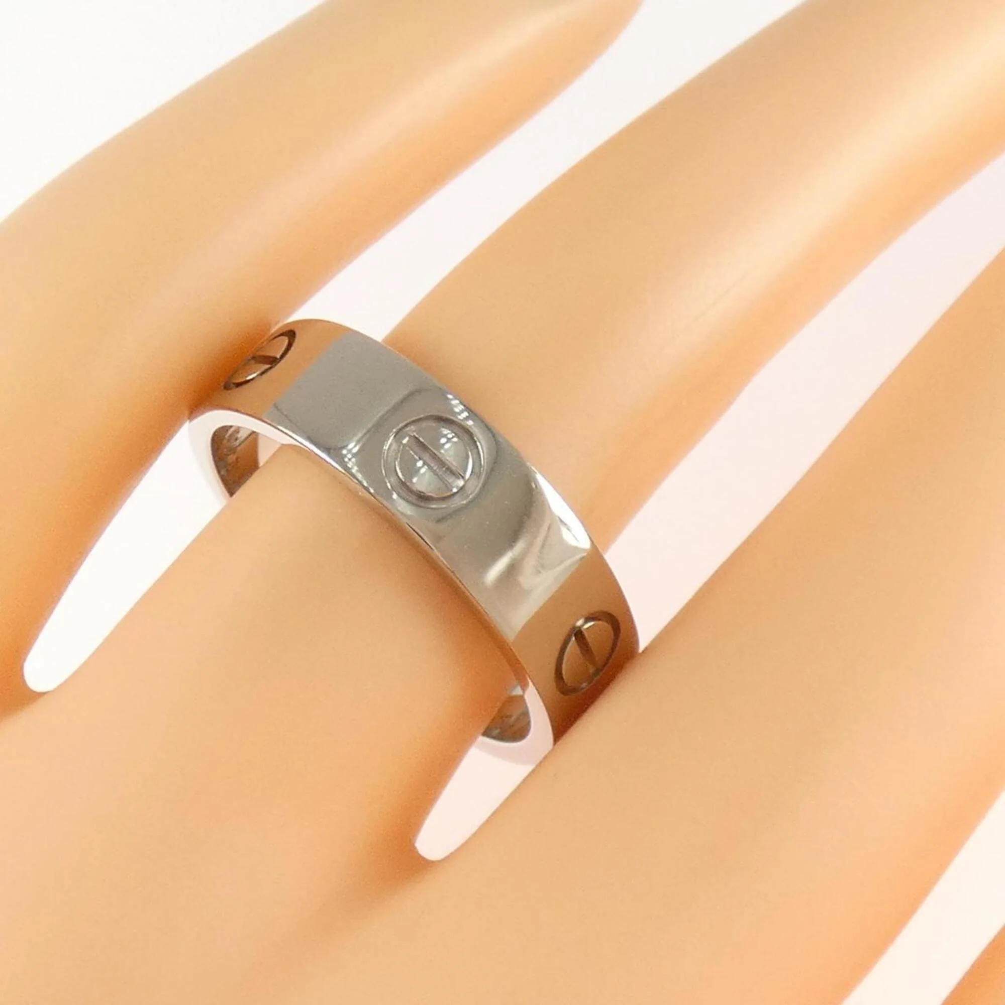 Love Ring 18K White Gold - Image 4