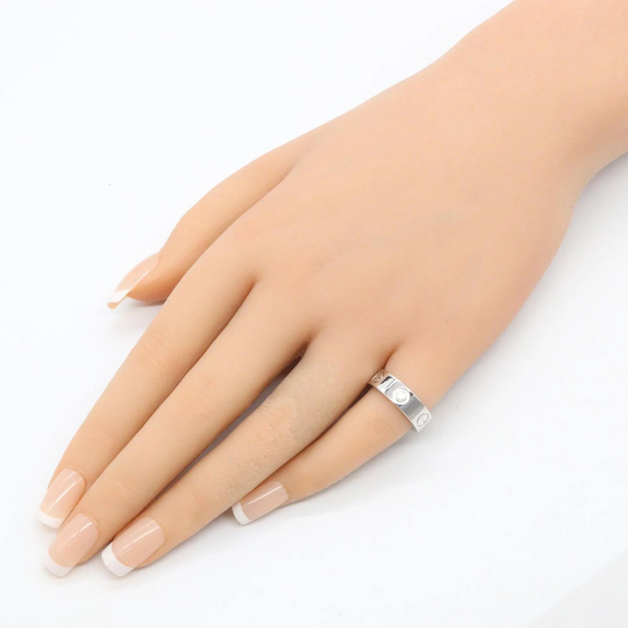 Love Ring 18K White Gold with Diamond - Image 7