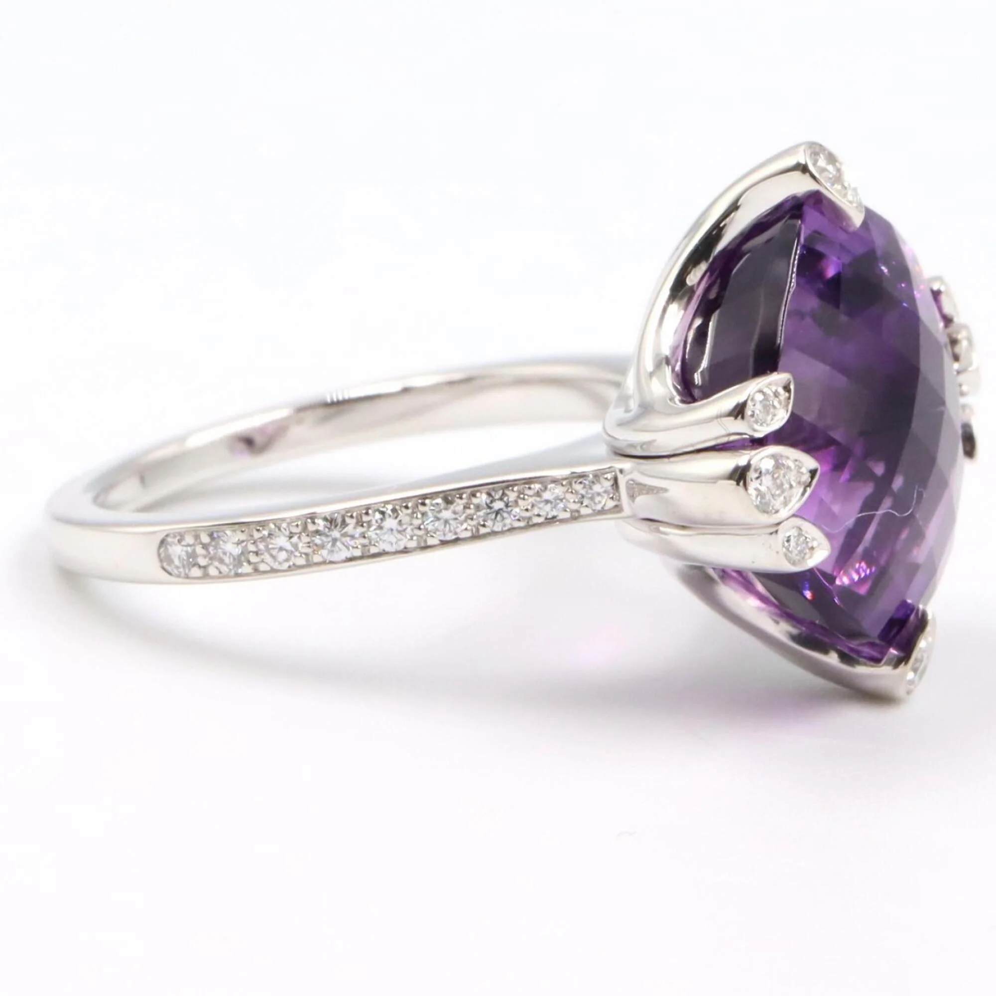 Ring 18K White Gold With Amethyst and Diamond - Image 5