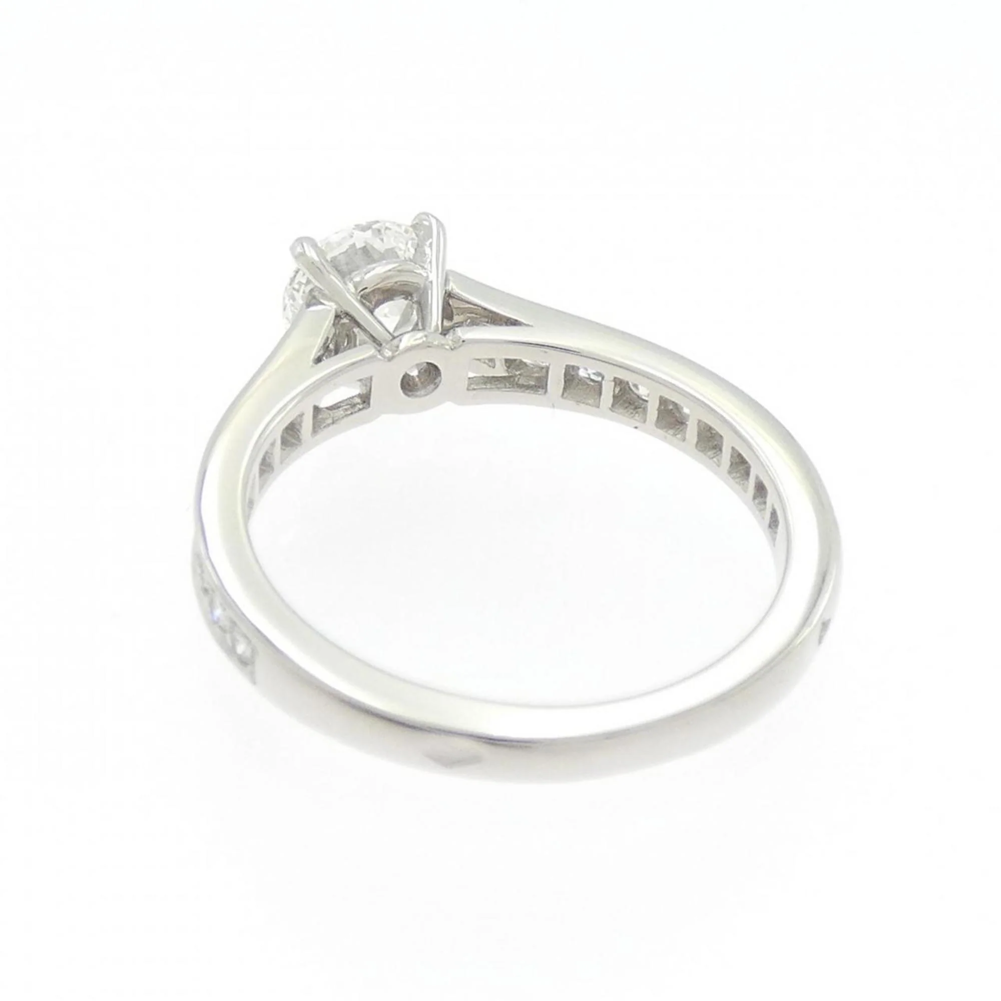 Solitaire Ring Platinum with Diamond - Image 3