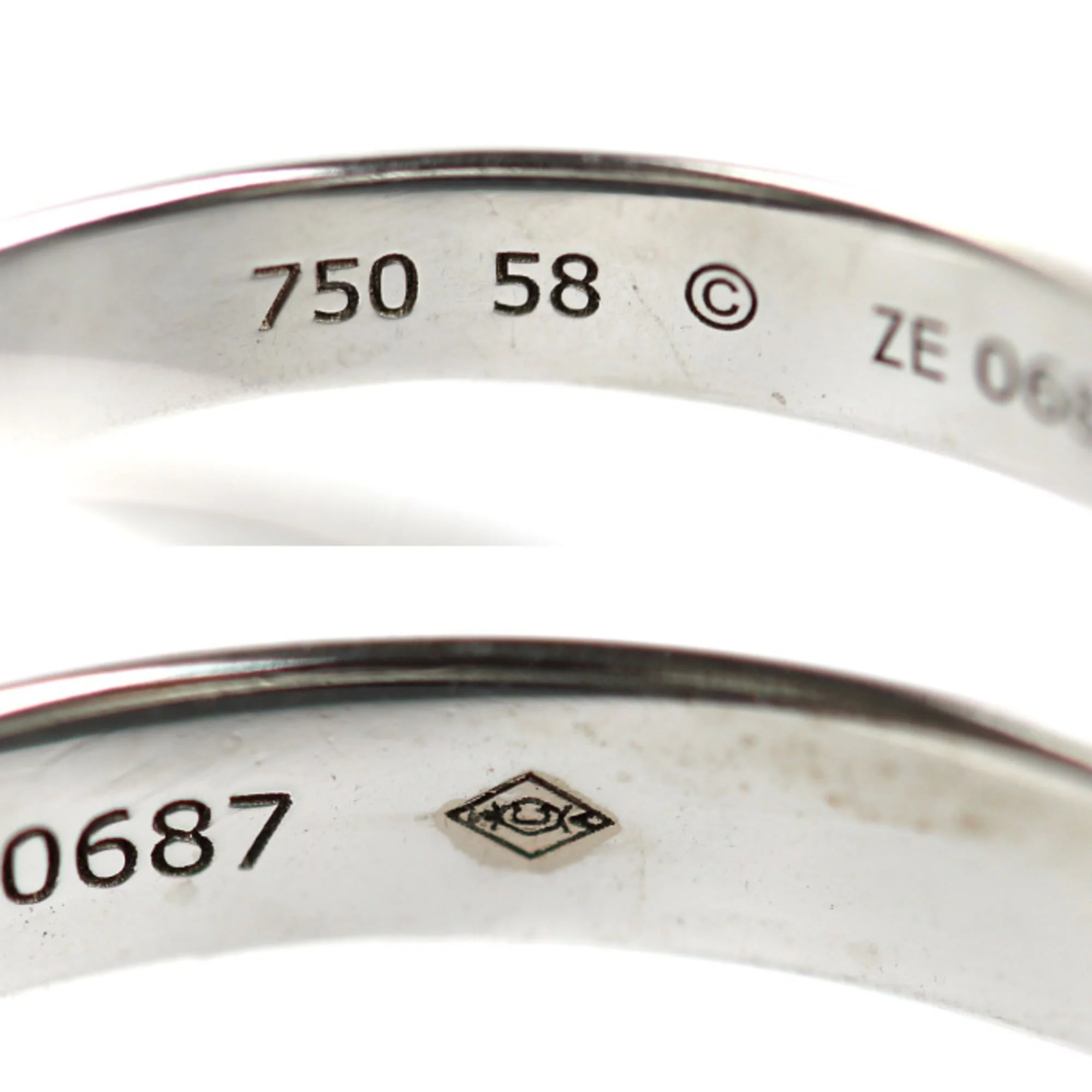Trinity Ring 18K White Gold and Ceramic - Image 4