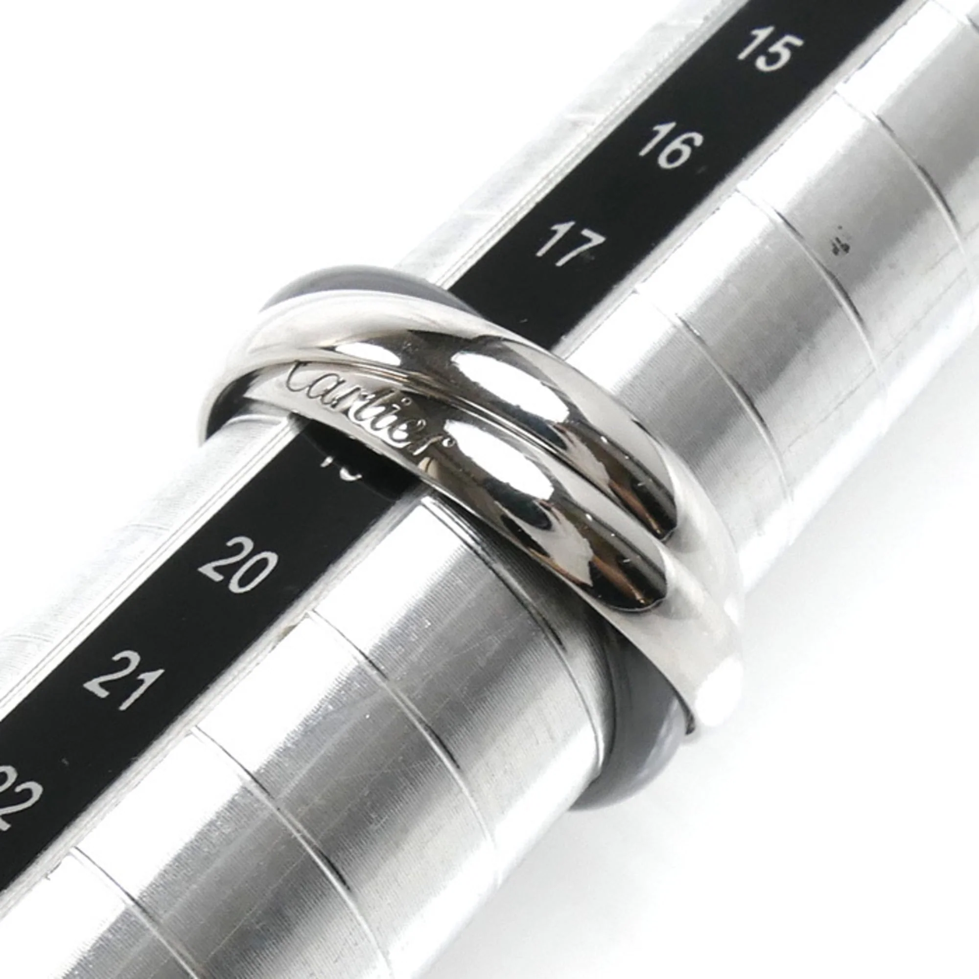 Trinity Ring 18K White Gold and Ceramic - Image 5