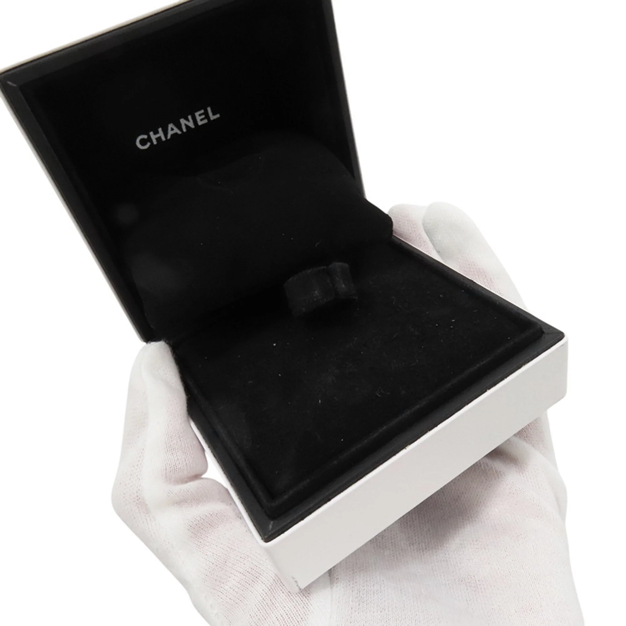 Coco Crush Ring 18K Rose Gold with Diamond - Image 9