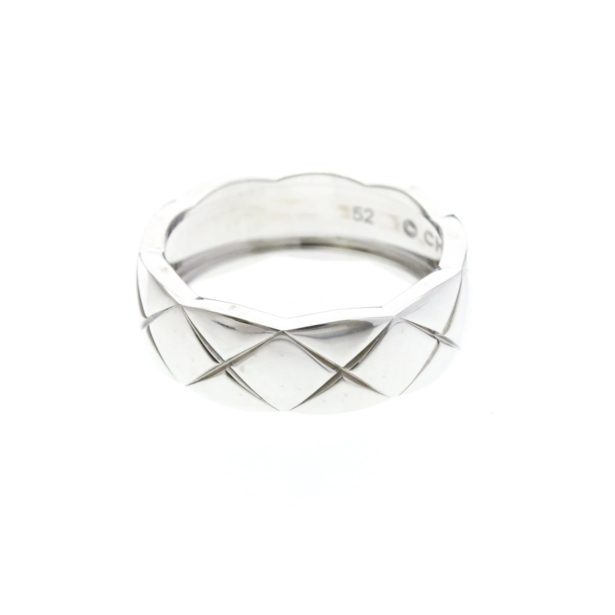 Coco Crush Ring 18K White Gold Medium - Image 2